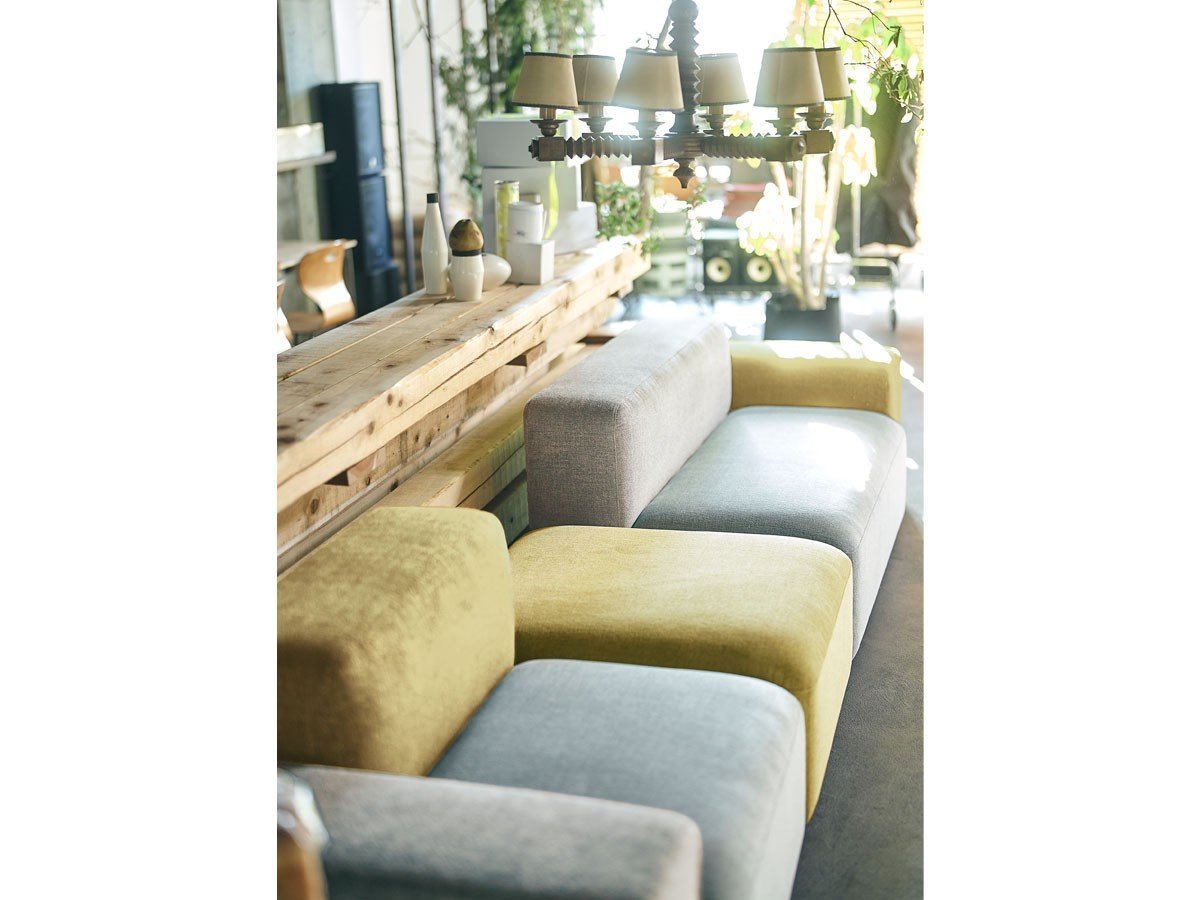 【コロン/COLON / GOODS】のCOLON sofa 2seater right arm / コロンソファ 2人掛け 右アーム インテリア・キッズ・メンズ・レディースファッション・服の通販 founy(ファニー) 　イエロー　Yellow　クッション　Cushion, Throw Pillow　スタンダード　Standard, Basic　ストーン　Stone, Gem-Like　パターン　Pattern, Design Print　フィット　Fit, Slim Fit　リラックス　Relax, Relaxed Fit　リーフ　Leaf, Botanical Leaf　ホーム・キャンプ・アウトドア・お取り寄せ　Home Living / Home & Lifestyle / Camping Gear / Outdoor Camping　家具・インテリア　Home Furniture & Interior. Stylish & Functional Living Spaces　ソファー　Couches & Sofas　参考イメージ|ID: prp329100004897769 ipo3291000000036633343