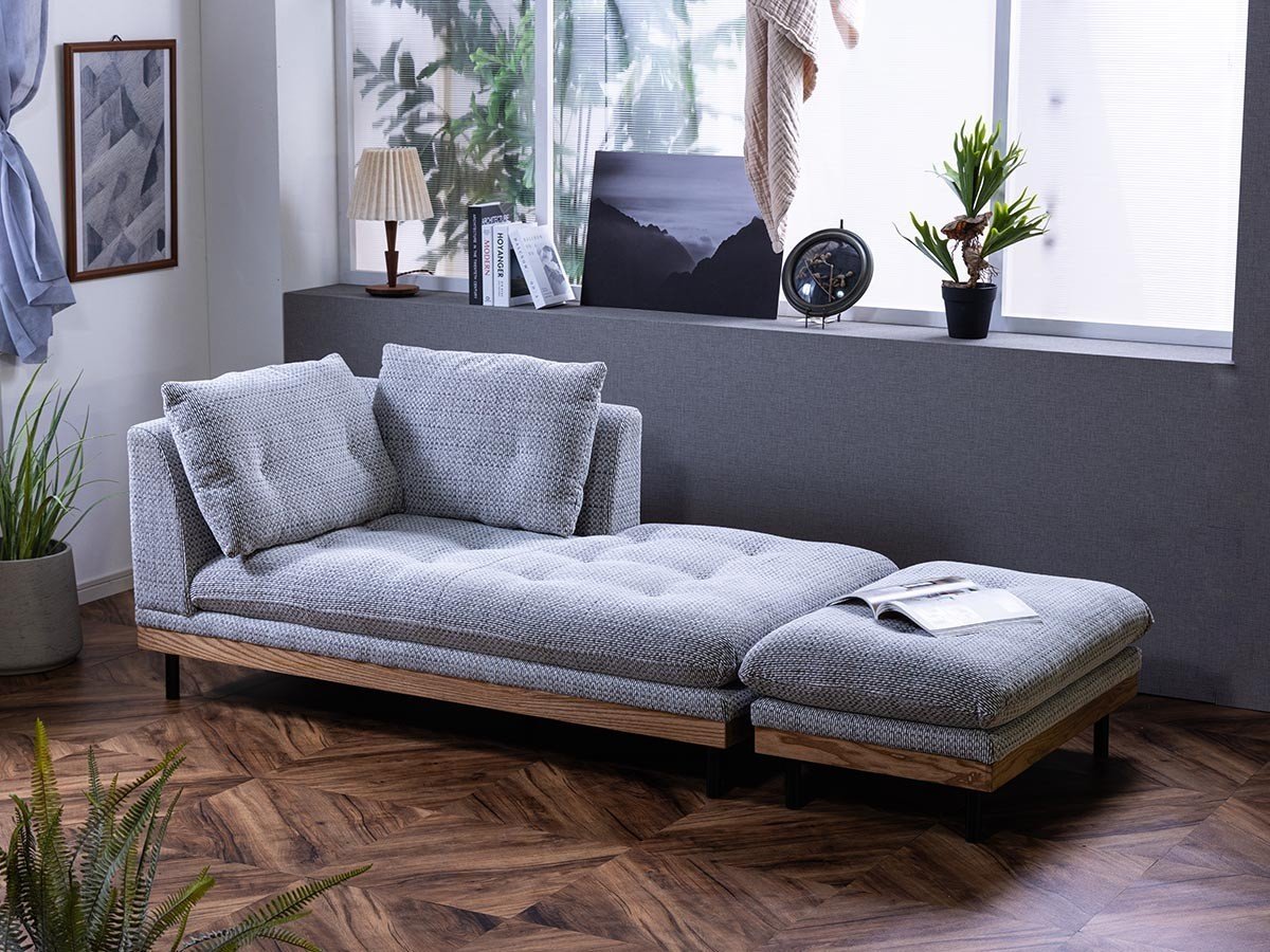 【ノラ/nora / GOODS】のFUKKA ONE ARM SOFA / フッカ 片肘ソファ インテリア・キッズ・メンズ・レディースファッション・服の通販 founy(ファニー) 　シンプル　Simple, Minimal　スリム　Slim, Slim Fit　フォルム　Silhouette, Form　フレーム　Frame, Outline　モダン　Modern, Contemporary　リラックス　Relax, Relaxed Fit　ホーム・キャンプ・アウトドア・お取り寄せ　Home Living / Home & Lifestyle / Camping Gear / Outdoor Camping　家具・インテリア　Home Furniture & Interior. Stylish & Functional Living Spaces　ソファー　Couches & Sofas　カウチソファ・シェーズロング　Chaise Lounge Sofas　同シリーズのオットマンと組み合わせてご使用いただけます。|ID: prp329100004897783 ipo3291000000036633866