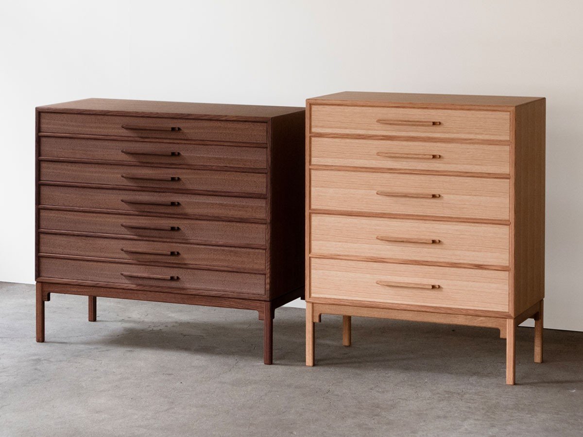 【松井木工/MATSUI MOKKO / GOODS】のSAJI KIMONO CHEST / サジ キモノチェスト インテリア・キッズ・メンズ・レディースファッション・服の通販 founy(ファニー) 　台形　A-Line, Trapezoid Shape　ホーム・キャンプ・アウトドア・お取り寄せ　Home Living / Home & Lifestyle / Camping Gear / Outdoor Camping　家具・インテリア　Home Furniture & Interior. Stylish & Functional Living Spaces　収納家具・キャビネット　Storage Furniture　チェスト・収納引き出し　Drawers / Storage Chest　左:本商品、右:同シリーズの「チェスト 幅80cm」|ID: prp329100004898015 ipo3291000000036637086