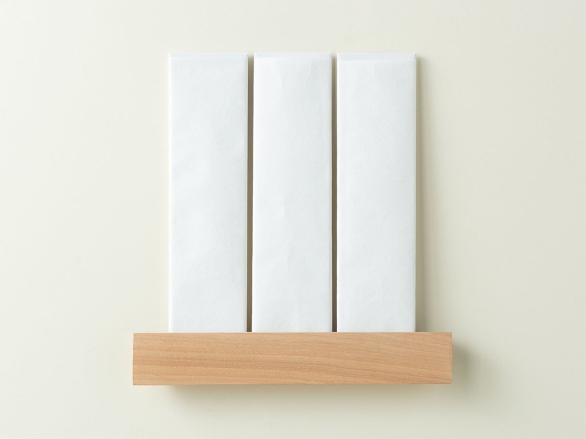 【フライミー ヴェール/FLYMEe vert / GOODS】のOfudatate / お札立て 3枚用 インテリア・キッズ・メンズ・レディースファッション・服の通販 founy(ファニー) 　シンプル　Simple, Minimal　スリット　Slit, Slit Detail　フォルム　Silhouette, Form　ホーム・キャンプ・アウトドア・お取り寄せ　Home Living / Home & Lifestyle / Camping Gear / Outdoor Camping　家具・インテリア　Home Furniture & Interior. Stylish & Functional Living Spaces　収納家具・キャビネット　Storage Furniture　ウッド:カバ材|ID: prp329100004898073 ipo3291000000036638088