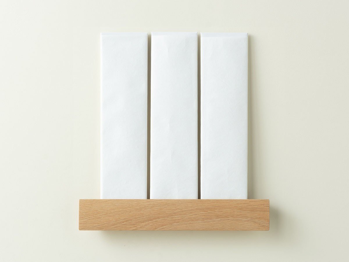 【フライミー ヴェール/FLYMEe vert / GOODS】のOfudatate / お札立て 3枚用 インテリア・キッズ・メンズ・レディースファッション・服の通販 founy(ファニー) 　シンプル　Simple, Minimal　スリット　Slit, Slit Detail　フォルム　Silhouette, Form　ホーム・キャンプ・アウトドア・お取り寄せ　Home Living / Home & Lifestyle / Camping Gear / Outdoor Camping　家具・インテリア　Home Furniture & Interior. Stylish & Functional Living Spaces　収納家具・キャビネット　Storage Furniture　ウッド:ナラ材|ID: prp329100004898073 ipo3291000000036638090