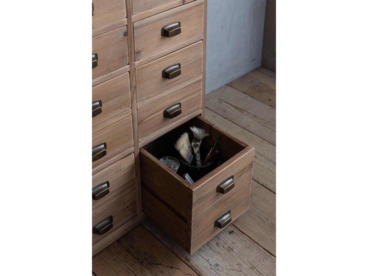 【ノットアンティークス/knot antiques / CRASH GATE / GOODS】のMIMOSA CHEST / ミモザ チェスト 幅30cm インテリア・キッズ・メンズ・レディースファッション・服の通販 founy(ファニー) 　コンパクト　Compact, Small Size　スリム　Slim, Slim Fit　テーブル　Table, Dining Table　フィット　Fit, Slim Fit　モチーフ　Motif, Design Theme　ホーム・キャンプ・アウトドア・お取り寄せ　Home Living / Home & Lifestyle / Camping Gear / Outdoor Camping　家具・インテリア　Home Furniture & Interior. Stylish & Functional Living Spaces　収納家具・キャビネット　Storage Furniture　チェスト・収納引き出し　Drawers / Storage Chest　参考イメージ|ID: prp329100004898075 ipo3291000000036638117