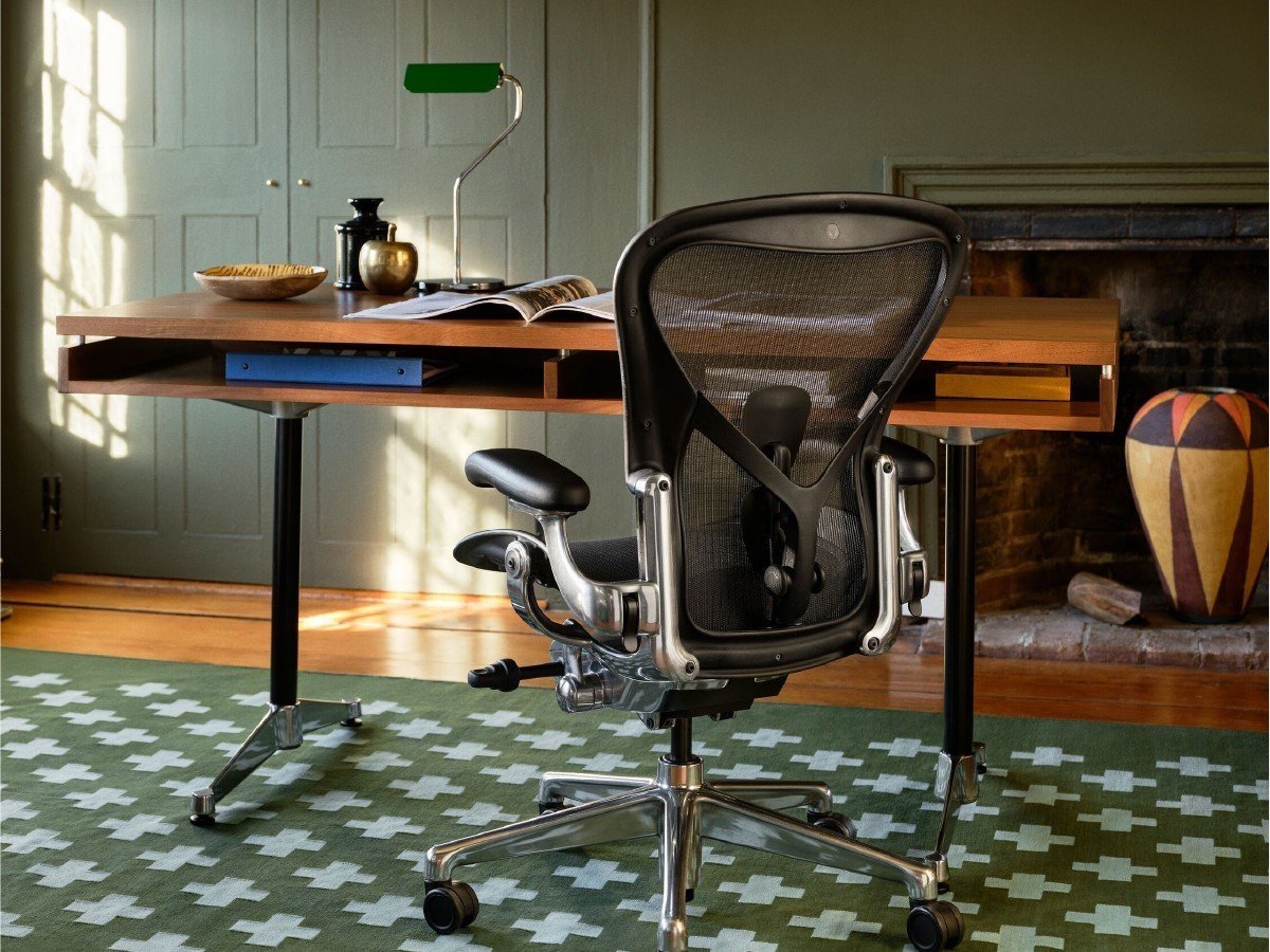 【ハーマンミラー/Herman Miller / GOODS】のEames Aluminum Group Executive Chair / イームズ アルミナムグループ エグゼクティブチェア インテリア・キッズ・メンズ・レディースファッション・服の通販 founy(ファニー) 軽量 Lightweight, Ultra Light ホーム・キャンプ・アウトドア・お取り寄せ Home Living / Home & Lifestyle / Camping Gear / Outdoor Camping 家具・インテリア Home Furniture & Interior. Stylish & Functional Living Spaces チェア・椅子 Seating & Chairs オフィスチェア・在宅ワーク用チェア Office & Desk Chairs 《 Home Office Sale 開催中 》|ID: prp329100004898317 ipo3291000000036644433