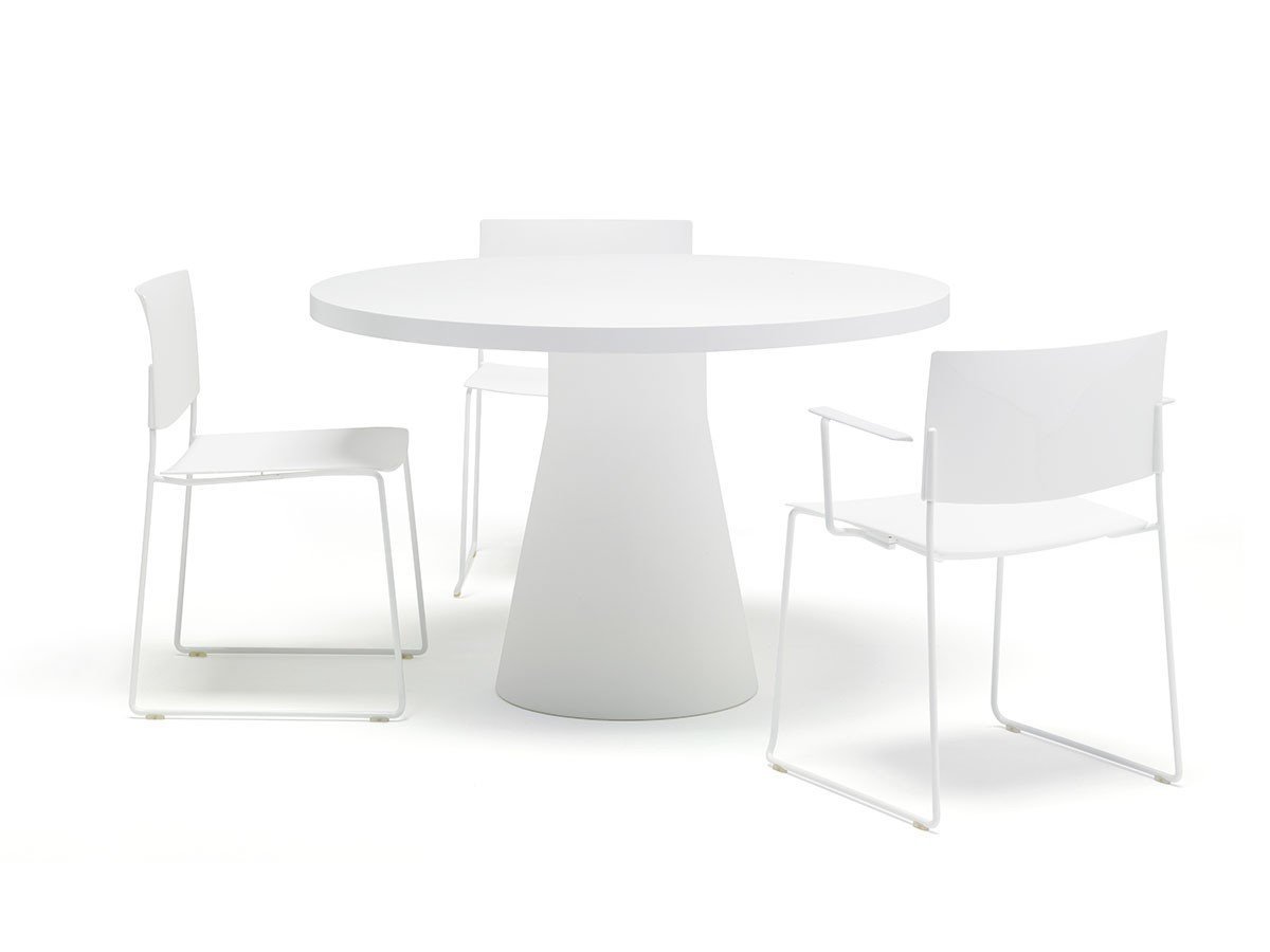 【アンドリュー ワールド/Andreu World / GOODS】のReverse Cafe Table / リバース カフェテーブル ベース直径50cm インテリア・キッズ・メンズ・レディースファッション・服の通販 founy(ファニー) コンパクト Compact, Small Size テーブル Table, Dining Table フォルム Silhouette, Form ホーム・キャンプ・アウトドア・お取り寄せ Home Living / Home & Lifestyle / Camping Gear / Outdoor Camping 家具・インテリア Home Furniture & Interior. Stylish & Functional Living Spaces テーブル Dining, Coffee & Side Tables カフェテーブル・丸型テーブル Cafe & Bistro Tables 参考イメージ|ID: prp329100004898401 ipo3291000000036645466