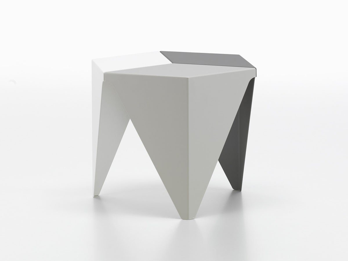 【ヴィトラ/Vitra / GOODS】のPrismatic Table / プリズマティック テーブル インテリア・キッズ・メンズ・レディースファッション・服の通販 founy(ファニー) 　送料無料　Free Shipping　テーブル　Table, Dining Table　パウダー　Powder, Soft Tone　フォルム　Silhouette, Form　ホーム・キャンプ・アウトドア・お取り寄せ　Home Living / Home & Lifestyle / Camping Gear / Outdoor Camping　家具・インテリア　Home Furniture & Interior. Stylish & Functional Living Spaces　テーブル　Dining, Coffee & Side Tables　サイドテーブル・ナイトテーブル　Side & End Tables　ライトグレースリートーン|ID: prp329100004898454 ipo3291000000036646293