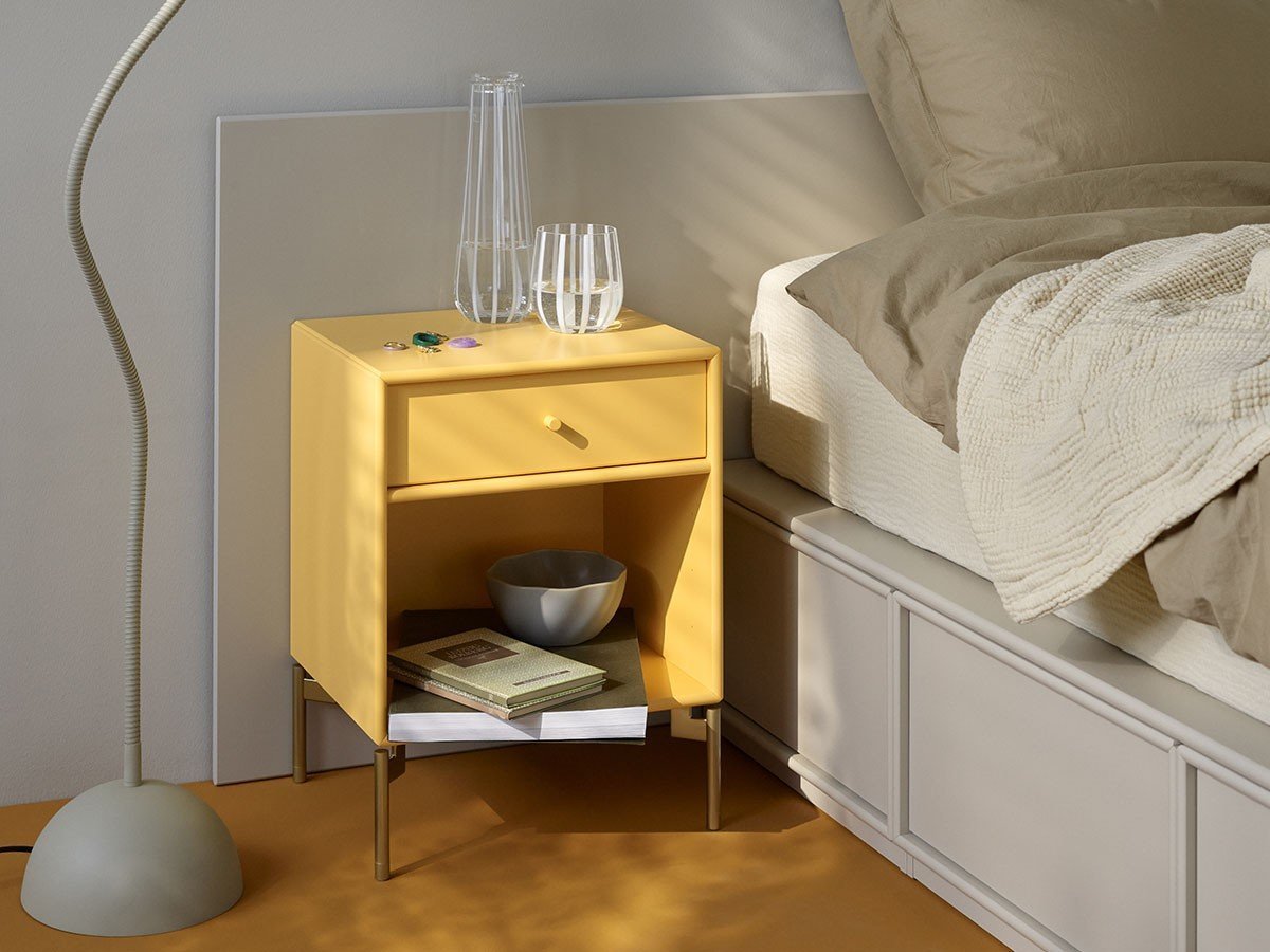 【モンタナ/Montana / GOODS】のMontana Selection Dream / モンタナ セレクション ドリーム インテリア・キッズ・メンズ・レディースファッション・服の通販 founy(ファニー) 送料無料 Free Shipping コンパクト Compact, Small Size テーブル Table, Dining Table モダン Modern, Contemporary ホーム・キャンプ・アウトドア・お取り寄せ Home Living / Home & Lifestyle / Camping Gear / Outdoor Camping 家具・インテリア Home Furniture & Interior. Stylish & Functional Living Spaces テーブル Dining, Coffee & Side Tables サイドテーブル・ナイトテーブル Side & End Tables アカシア × ブラス脚|ID: prp329100004898487 ipo3291000000036646730