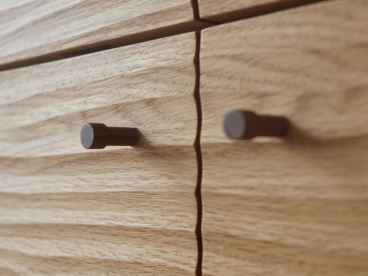 【松井木工/MATSUI MOKKO / GOODS】のviola -naguri- / ヴィオラ ナグリ 幅87cm インテリア・キッズ・メンズ・レディースファッション・服の通販 founy(ファニー) 　ヴィンテージ　Vintage Style　シンプル　Simple, Minimal　チェリー　Cherry, Cherry Pattern　フォルム　Silhouette, Form　モダン　Modern, Contemporary　送料無料　Free Shipping　ホーム・キャンプ・アウトドア・お取り寄せ　Home Living / Home & Lifestyle / Camping Gear / Outdoor Camping　家具・インテリア　Home Furniture & Interior. Stylish & Functional Living Spaces　収納家具・キャビネット　Storage Furniture　収納キャビネット・扉付き棚　Cabinet / Storage Cabinet　取手の材は、お選びいただくウッドによって異なります。|ID: prp329100004903257 ipo3291000000036697889