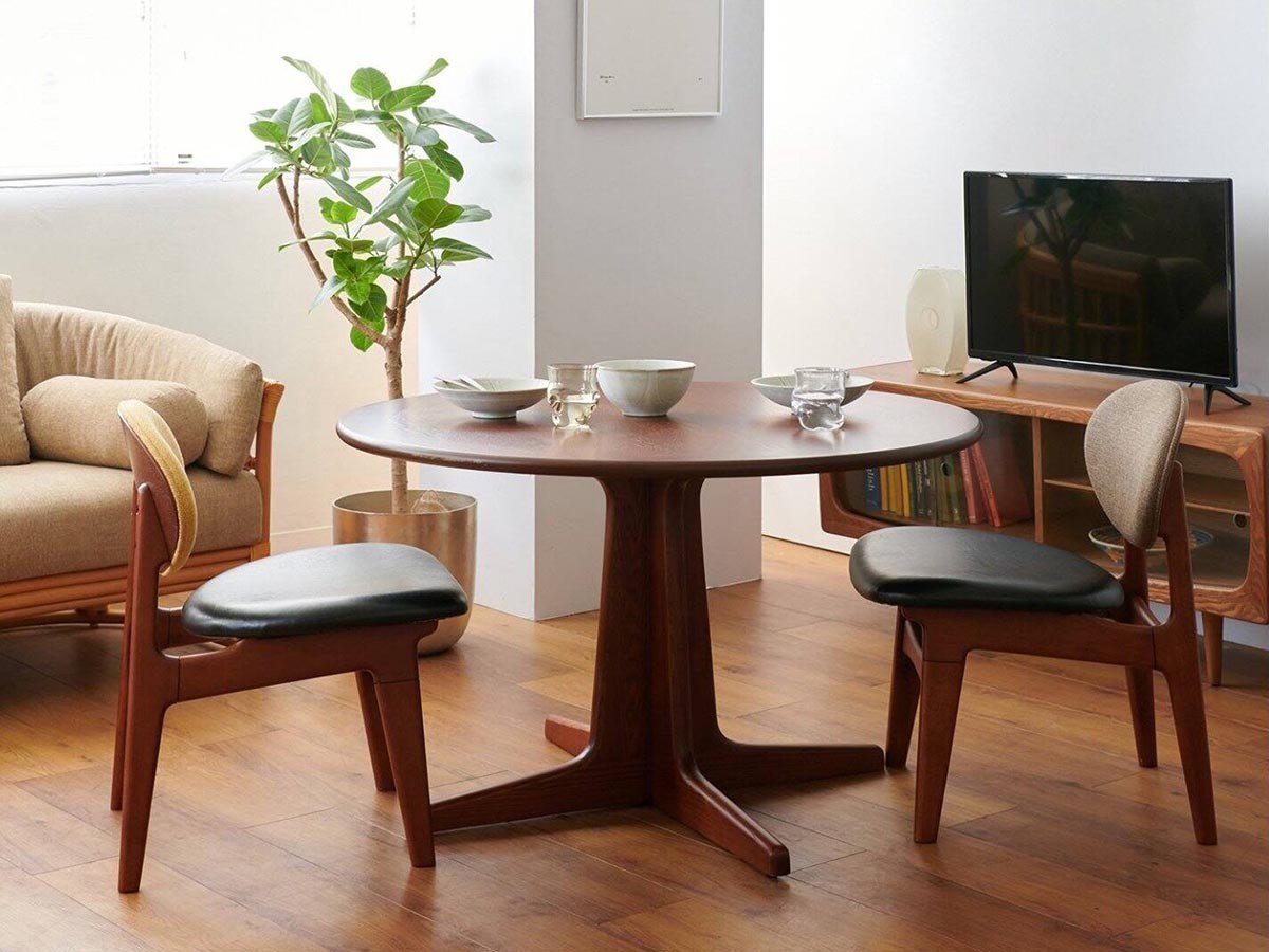 【アクメファニチャー /ACME Furniture / GOODS】のTRESTLES LOUNGE CHAIR / トラッセル ラウンジチェア インテリア・キッズ・メンズ・レディースファッション・服の通販 founy(ファニー) 　テーブル　Table, Dining Table　バランス　Balance, Style Balance　ヴィンテージ　Vintage Style　ホーム・キャンプ・アウトドア・お取り寄せ　Home Living / Home & Lifestyle / Camping Gear / Outdoor Camping　家具・インテリア　Home Furniture & Interior. Stylish & Functional Living Spaces　チェア・椅子　Seating & Chairs　ラウンジチェア・リクライナー　Lounge Chairs / Recliners　ホーム・キャンプ・アウトドア・お取り寄せ　Home Living / Home & Lifestyle / Camping Gear / Outdoor Camping　家具・インテリア　Home Furniture & Interior. Stylish & Functional Living Spaces　チェア・椅子　Seating & Chairs　ローチェア・和風座椅子　Floor & Low Chairs　座面カバーを剥がすと合成皮革が張り込まれており、そのまま使用することもできます。|ID: prp329100004903472 ipo3291000000036700532