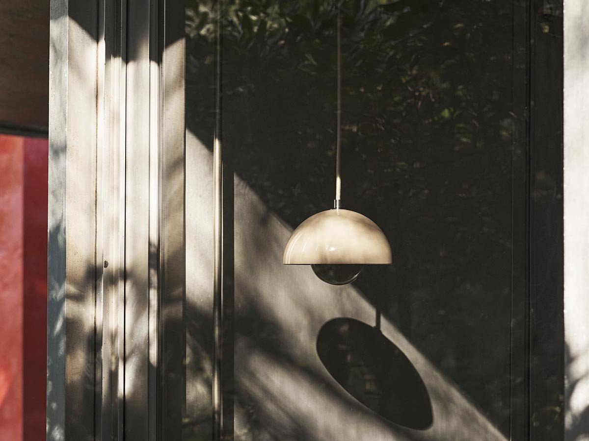 【アンドトラディション/&Tradition / GOODS】のFlowerpot Pendant VP10 / フラワーポット ペンダントライト VP10 インテリア・キッズ・メンズ・レディースファッション・服の通販 founy(ファニー) 　送料無料　Free Shipping　フラワー　Flower, Floral　ホーム・キャンプ・アウトドア・お取り寄せ　Home Living / Home & Lifestyle / Camping Gear / Outdoor Camping　家具・インテリア　Home Furniture & Interior. Stylish & Functional Living Spaces　ライト・照明　Lamps & Lighting Fixtures　ペンダントライト・吊り下げ照明　Pendant Light / Hanging Light Fixture　グレーベージュ|ID: prp329100004903764 ipo3291000000036703831