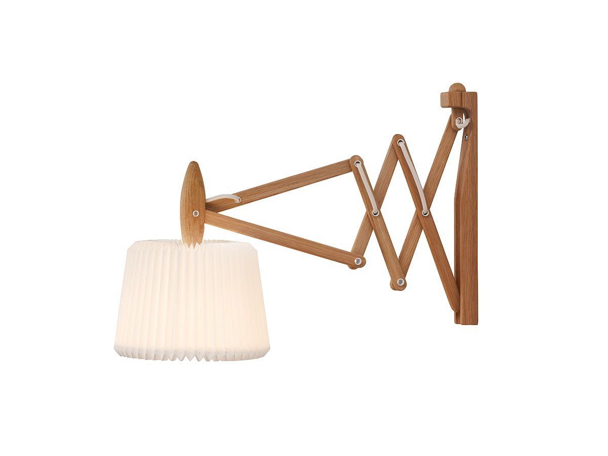 【レ クリント/LE KLINT / GOODS】のCLASSIC BRACKET LAMP MODEL 335-120 / クラシック ブラケットランプ モデル 335-120(オーク) 人気、トレンドファッション・服の通販 founy(ファニー) 　クラシック　Classic, Timeless Style　ハンド　Hand, Handmade　フォルム　Silhouette, Form　プリーツ　Pleats, Pleated　送料無料　Free Shipping　ホーム・キャンプ・アウトドア・お取り寄せ　Home Living / Home & Lifestyle / Camping Gear / Outdoor Camping　家具・インテリア　Home Furniture & Interior. Stylish & Functional Living Spaces　ライト・照明　Lamps & Lighting Fixtures　 other-1|ID: prp329100004903970 ipo3291000000036705700