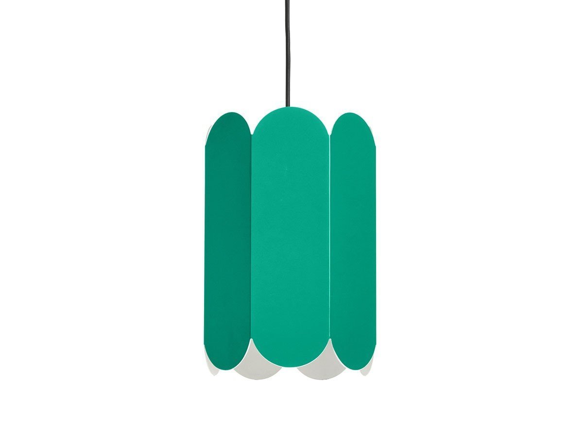 【ヘイ/HAY / GOODS】のARCS SHADE + CORD SET PENDANT / アークス シェード + ペンダントコードセット インテリア・キッズ・メンズ・レディースファッション・服の通販 founy(ファニー) 　送料無料　Free Shipping　シンプル　Simple, Minimal　スカラップ　Scallop, Scalloped Edge　パターン　Pattern, Design Print　フォルム　Silhouette, Form　ホーム・キャンプ・アウトドア・お取り寄せ　Home Living / Home & Lifestyle / Camping Gear / Outdoor Camping　家具・インテリア　Home Furniture & Interior. Stylish & Functional Living Spaces　ライト・照明　Lamps & Lighting Fixtures　ペンダントライト・吊り下げ照明　Pendant Light / Hanging Light Fixture　シーグリーン|ID: prp329100004903987 ipo3291000000036706012