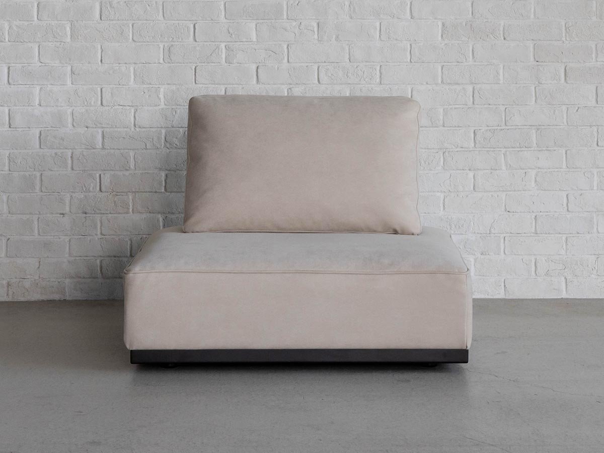 【オアシス/OASIS / GOODS】のGLOW SOFA / グロー ソファ スツールベース + 背クッション インテリア・キッズ・メンズ・レディースファッション・服の通販 founy(ファニー) 　クッション　Cushion, Throw Pillow　バランス　Balance, Style Balance　フラット　Flat, Flat Shoes　モコモコ　Fuzzy, Fluffy　モダン　Modern, Contemporary　ホーム・キャンプ・アウトドア・お取り寄せ　Home Living / Home & Lifestyle / Camping Gear / Outdoor Camping　家具・インテリア　Home Furniture & Interior. Stylish & Functional Living Spaces　ソファー　Couches & Sofas　脚部が2サイズ(12cm / 3cm)付属。短脚をつけると、ローソファとしてもお使いになれます。|ID: prp329100004908313 ipo3291000000036764698