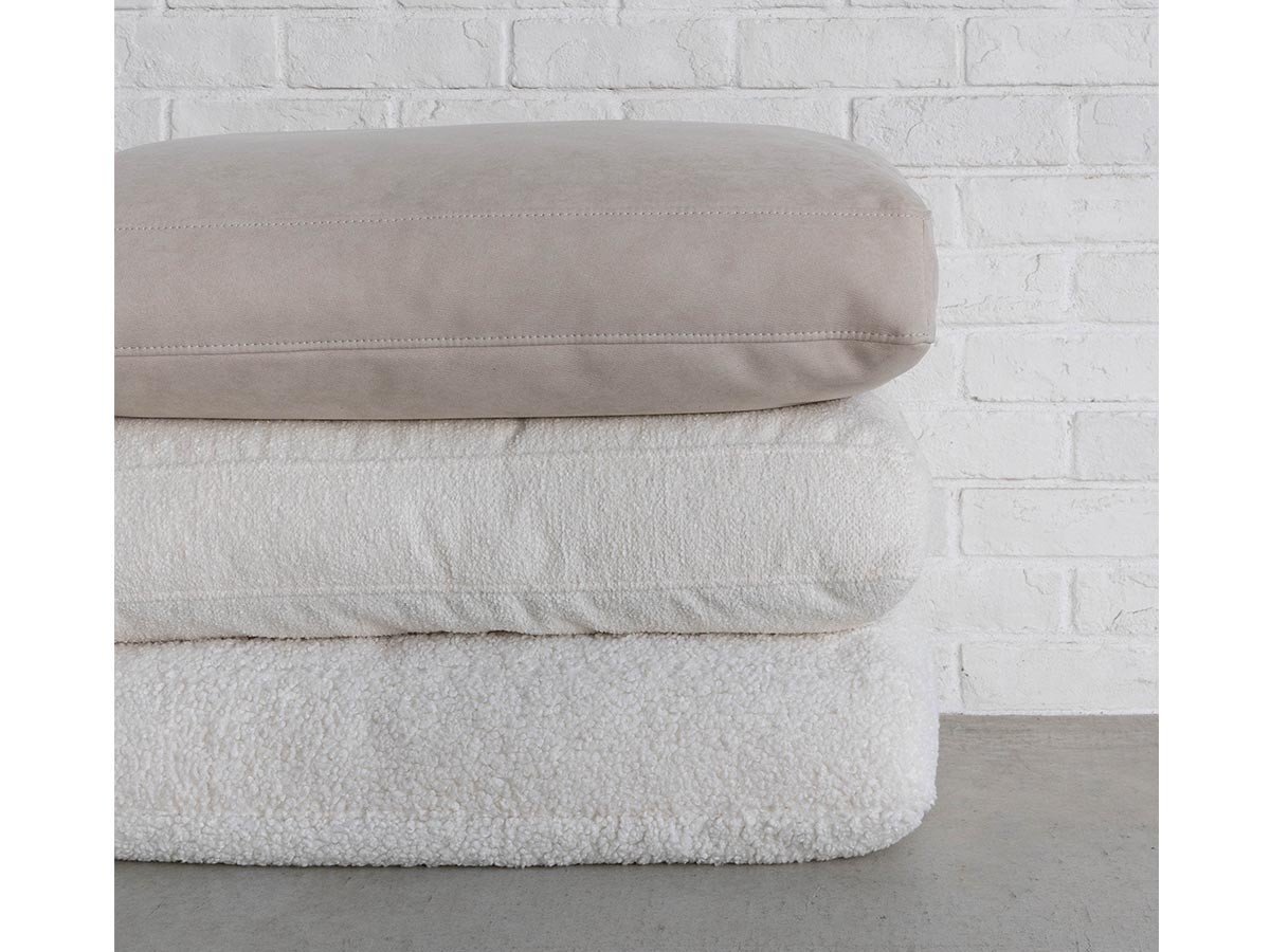 【オアシス/OASIS / GOODS】のGLOW SOFA / グロー ソファ スツールベース + 背クッション インテリア・キッズ・メンズ・レディースファッション・服の通販 founy(ファニー) 　クッション　Cushion, Throw Pillow　バランス　Balance, Style Balance　フラット　Flat, Flat Shoes　モコモコ　Fuzzy, Fluffy　モダン　Modern, Contemporary　ホーム・キャンプ・アウトドア・お取り寄せ　Home Living / Home & Lifestyle / Camping Gear / Outdoor Camping　家具・インテリア　Home Furniture & Interior. Stylish & Functional Living Spaces　ソファー　Couches & Sofas　背クッション張地(上から):クリーム(スウェード調)、TIM ホイップ、GL ホイップ(ブークレ)|ID: prp329100004908313 ipo3291000000036764704