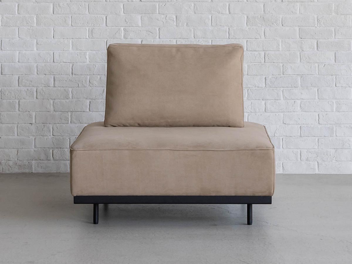 【オアシス/OASIS / GOODS】のGLOW SOFA / グロー ソファ スツールベース + 背クッション インテリア・キッズ・メンズ・レディースファッション・服の通販 founy(ファニー) 　クッション　Cushion, Throw Pillow　バランス　Balance, Style Balance　フラット　Flat, Flat Shoes　モコモコ　Fuzzy, Fluffy　モダン　Modern, Contemporary　ホーム・キャンプ・アウトドア・お取り寄せ　Home Living / Home & Lifestyle / Camping Gear / Outdoor Camping　家具・インテリア　Home Furniture & Interior. Stylish & Functional Living Spaces　ソファー　Couches & Sofas　ベース張地:サンド(スウェード調)、背クッション張地:サンド(スウェード調)|ID: prp329100004908313 ipo3291000000036764737