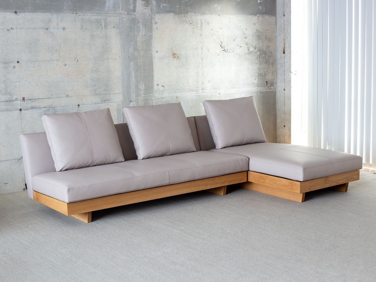 【ヌースプロジェクツ/NOUS PROJECTS / GOODS】のTORENO COUCH / トレノ カウチ インテリア・キッズ・メンズ・レディースファッション・服の通販 founy(ファニー) 　クッション　Cushion, Throw Pillow　バランス　Balance, Style Balance　フィット　Fit, Slim Fit　フェザー　Feather, Feather Detail　フォーム　Form　ホーム・キャンプ・アウトドア・お取り寄せ　Home Living / Home & Lifestyle / Camping Gear / Outdoor Camping　家具・インテリア　Home Furniture & Interior. Stylish & Functional Living Spaces　その他 インテリア雑貨、家具　Home Decor & Furniture Extras　張地:ココール 4(クラス S)、脚部:オーク(オイル塗装)サイズ:幅80cm|ID: prp329100004908573 ipo3291000000036766945