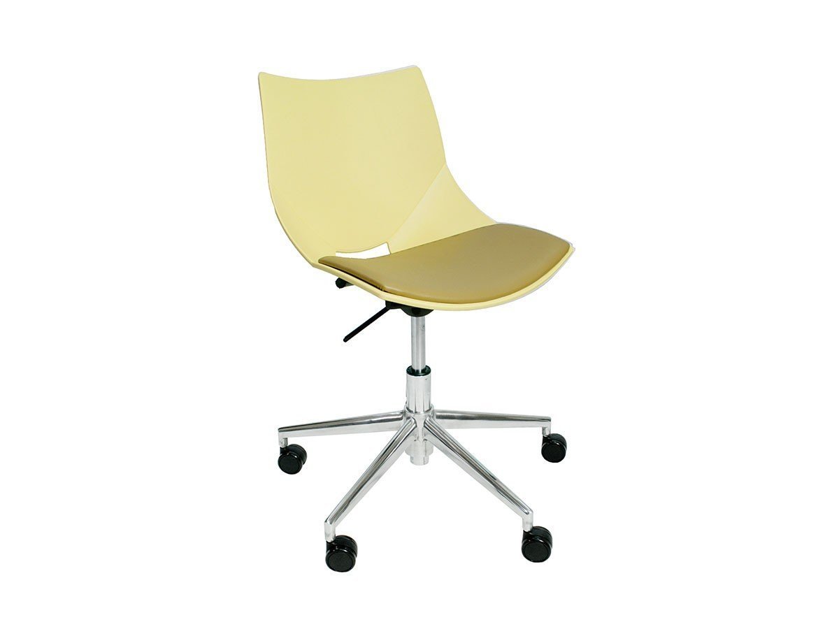 【チェラントラ/Cerantola / GOODS】のKoska Swivel X Desk Chair / コスカ スウィーベル X デスクチェア クッション付 インテリア・キッズ・メンズ・レディースファッション・服の通販 founy(ファニー) 　送料無料　Free Shipping　クッション　Cushion, Throw Pillow　コンパクト　Compact, Small Size　デスク　Desk, Work Desk　フィット　Fit, Slim Fit　ワーク　Workwear, Utility Style　ホーム・キャンプ・アウトドア・お取り寄せ　Home Living / Home & Lifestyle / Camping Gear / Outdoor Camping　家具・インテリア　Home Furniture & Interior. Stylish & Functional Living Spaces　チェア・椅子　Seating & Chairs　オフィスチェア・在宅ワーク用チェア　Office & Desk Chairs　ベージュ|ID: prp329100004908810 ipo3291000000036770113