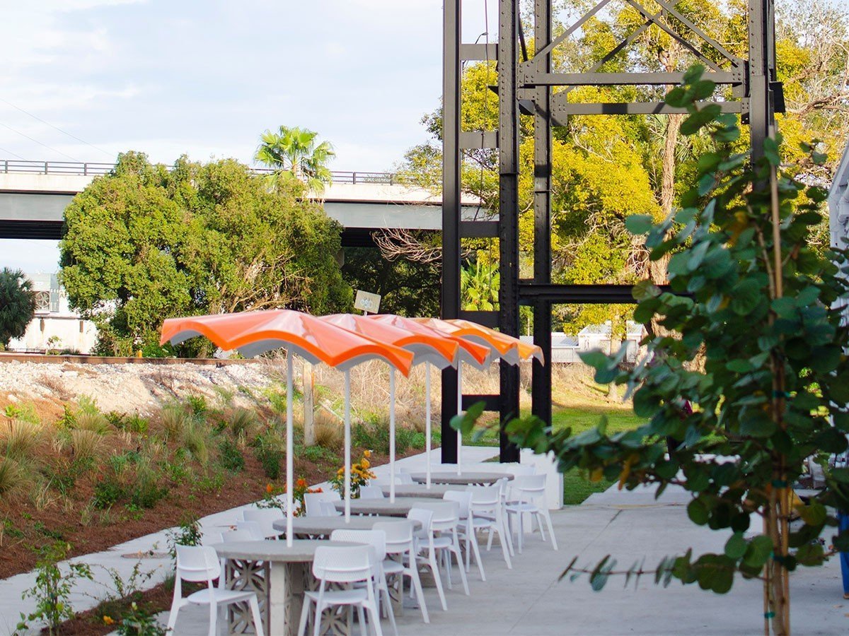 【トゥー/TOOU / GOODS】のSTELLAR CHAIR / ステラ チェア インテリア・キッズ・メンズ・レディースファッション・服の通販 founy(ファニー) 　送料無料　Free Shipping　コンパクト　Compact, Small Size　ホーム・キャンプ・アウトドア・お取り寄せ　Home Living / Home & Lifestyle / Camping Gear / Outdoor Camping　家具・インテリア　Home Furniture & Interior. Stylish & Functional Living Spaces　チェア・椅子　Seating & Chairs　ダイニングチェア・木製チェア　Dining Chairs　by Lakeland, USA, The Joinery ewery|ID: prp329100004908831 ipo3291000000036770370