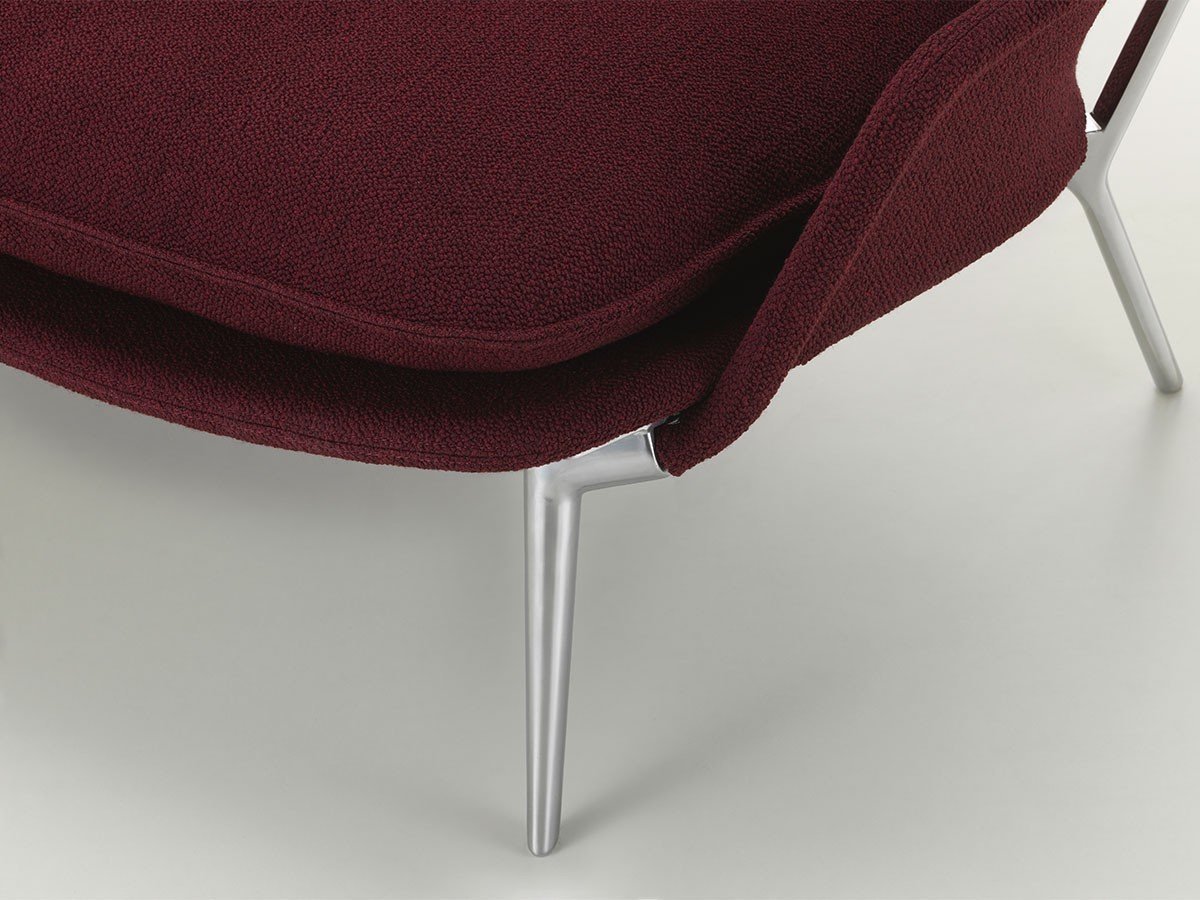 【ヴィトラ/Vitra / GOODS】のSlow Sofa / スローソファ(ファブリック) インテリア・キッズ・メンズ・レディースファッション・服の通販 founy(ファニー) 　クッション　Cushion, Throw Pillow　クラシック　Classic, Timeless Style　ファブリック　Fabric, Textile　フレーム　Frame, Outline　モダン　Modern, Contemporary　ホーム・キャンプ・アウトドア・お取り寄せ　Home Living / Home & Lifestyle / Camping Gear / Outdoor Camping　家具・インテリア　Home Furniture & Interior. Stylish & Functional Living Spaces　ソファー　Couches & Sofas　本体張地:フロッカ 06 ボルドー(ファブリック F80)、脚部:ポリッシュドアルミニウム|ID: prp329100004909224 ipo3291000000036774589