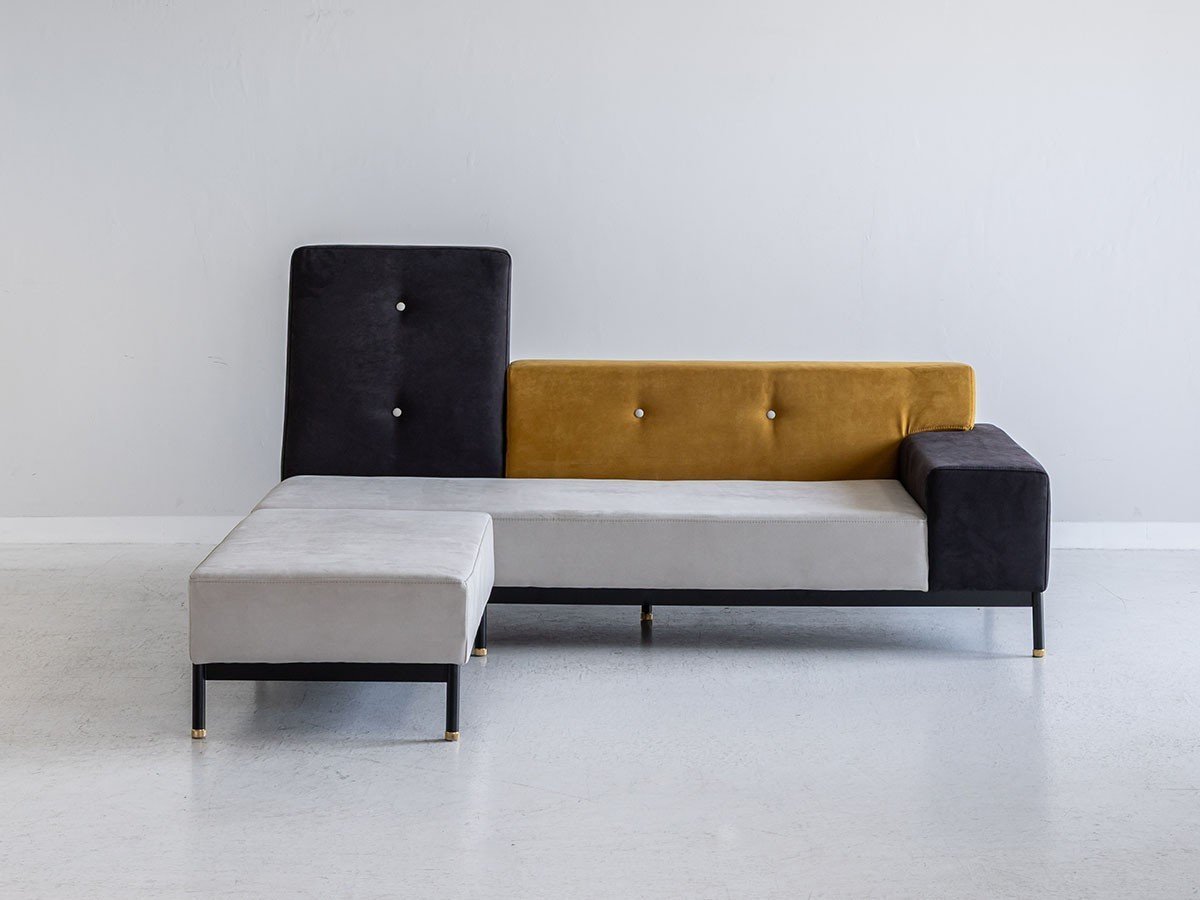 【クラッシュゲート/CRASH GATE / GOODS】のTET SOFA / テット ソファ(カラフル) インテリア・キッズ・メンズ・レディースファッション・服の通販 founy(ファニー) 　アシンメトリー　Asymmetrical Style　カラフル　Colorful Design　クッション　Cushion, Throw Pillow　フォルム　Silhouette, Form　モダン　Modern, Contemporary　エレガント 上品　Elegant　ホーム・キャンプ・アウトドア・お取り寄せ　Home Living / Home & Lifestyle / Camping Gear / Outdoor Camping　家具・インテリア　Home Furniture & Interior. Stylish & Functional Living Spaces　ソファー　Couches & Sofas　同シリーズの「オットマン」と組み合せたイメージ|ID: prp329100004909238 ipo3291000000036774682