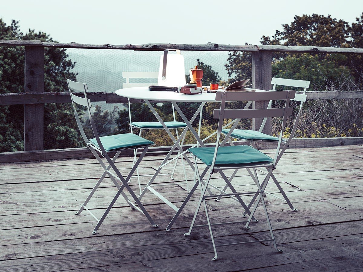 【フェルモブ/Fermob / GOODS】のBISTRO METAL CHAIR / ビストロ メタルチェアー インテリア・キッズ・メンズ・レディースファッション・服の通販 founy(ファニー) 送料無料 Free Shipping コンパクト Compact, Small Size コーティング Coating, Coated Finish シンプル Simple, Minimal トレンド Trend, Trending Now パウダー Powder, Soft Tone 軽量 Lightweight, Ultra Light ホーム・キャンプ・アウトドア・お取り寄せ Home Living / Home & Lifestyle / Camping Gear / Outdoor Camping 家具・インテリア Home Furniture & Interior. Stylish & Functional Living Spaces チェア・椅子 Seating & Chairs 折りたたみ椅子・アウトドアチェア Folding Chairs & Patio Seats 写真クレジット:STEPHANE RAMBAUD|ID: prp329100004911266 ipo3291000000036802485