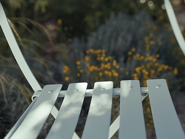 【フェルモブ/Fermob / GOODS】のBISTRO METAL CHAIR / ビストロ メタルチェアー インテリア・キッズ・メンズ・レディースファッション・服の通販 founy(ファニー) 送料無料 Free Shipping コンパクト Compact, Small Size コーティング Coating, Coated Finish シンプル Simple, Minimal トレンド Trend, Trending Now パウダー Powder, Soft Tone 軽量 Lightweight, Ultra Light ホーム・キャンプ・アウトドア・お取り寄せ Home Living / Home & Lifestyle / Camping Gear / Outdoor Camping 家具・インテリア Home Furniture & Interior. Stylish & Functional Living Spaces チェア・椅子 Seating & Chairs 折りたたみ椅子・アウトドアチェア Folding Chairs & Patio Seats 写真クレジット:SEBASTIEN EROME|ID: prp329100004911266 ipo3291000000036802499