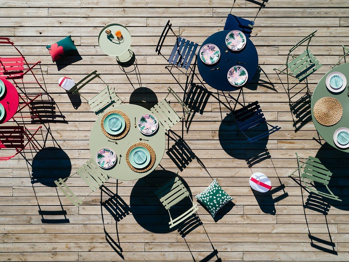 【フェルモブ/Fermob / GOODS】のBISTRO METAL CHAIR / ビストロ メタルチェアー インテリア・キッズ・メンズ・レディースファッション・服の通販 founy(ファニー) 送料無料 Free Shipping コンパクト Compact, Small Size コーティング Coating, Coated Finish シンプル Simple, Minimal トレンド Trend, Trending Now パウダー Powder, Soft Tone 軽量 Lightweight, Ultra Light ホーム・キャンプ・アウトドア・お取り寄せ Home Living / Home & Lifestyle / Camping Gear / Outdoor Camping 家具・インテリア Home Furniture & Interior. Stylish & Functional Living Spaces チェア・椅子 Seating & Chairs 折りたたみ椅子・アウトドアチェア Folding Chairs & Patio Seats レッド、カクタス、ディープブルー、ウィローグリーン写真クレジット:STEPHANE|ID: prp329100004911266 ipo3291000000036802512