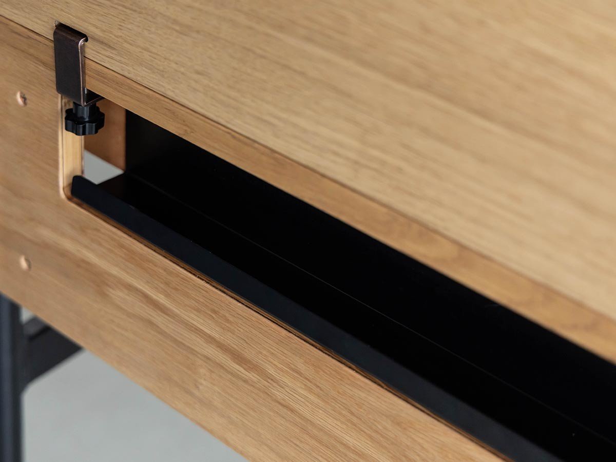 【イージーライフ/Easy Life / GOODS】のGAKUTO DESK / ガクト デスク 幅150cm + 上置き インテリア・キッズ・メンズ・レディースファッション・服の通販 founy(ファニー) 　シンプル　Simple, Minimal　ステーショナリー　Stationery, Office Supplies　デスク　Desk, Work Desk　ベビー　Baby, Babywear　ホーム・キャンプ・アウトドア・お取り寄せ　Home Living / Home & Lifestyle / Camping Gear / Outdoor Camping　家具・インテリア　Home Furniture & Interior. Stylish & Functional Living Spaces　キッズ家具　Children's Furniture & Storage　キッズデスク・学習テーブル・幼児用机　Kids Desk / Study Table for Kids / Toddler Table Set　背面にはコンセント収納スペースが設けられています。|ID: prp329100004911361 ipo3291000000036803613