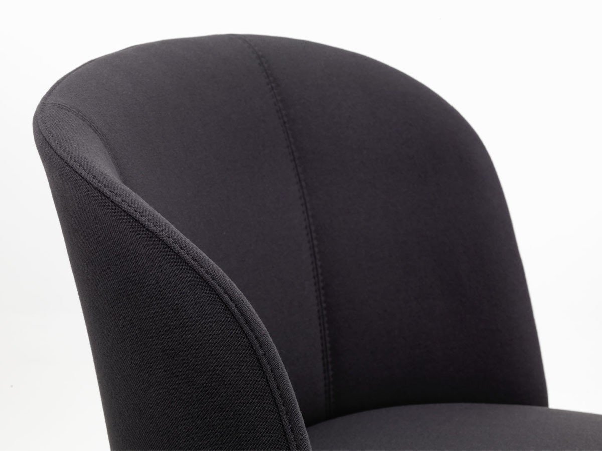 【ヴィトラ/Vitra / GOODS】のMikado Side Chair / ミカド サイドチェア 4レッグ(ウッド) インテリア・キッズ・メンズ・レディースファッション・服の通販 founy(ファニー) 　ウッド　Wooden Design　ファブリック　Fabric, Textile　フォルム　Silhouette, Form　ロンドン　London Style, British Inspired　送料無料　Free Shipping　ホーム・キャンプ・アウトドア・お取り寄せ　Home Living / Home & Lifestyle / Camping Gear / Outdoor Camping　家具・インテリア　Home Furniture & Interior. Stylish & Functional Living Spaces　チェア・椅子　Seating & Chairs　ダイニングチェア・木製チェア　Dining Chairs　張地:プラノ 69 ダークグレー(ファブリック F30)|ID: prp329100004911441 ipo3291000000036804349
