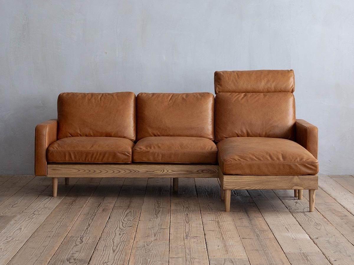 【イージーライフ/Easy Life / GOODS】のFREDA SOFA / フリーダ スモールカウチソファ(レザーテックス) インテリア・キッズ・メンズ・レディースファッション・服の通販 founy(ファニー) 　オイル　Body Oil　クッション　Cushion, Throw Pillow　シンプル　Simple, Minimal　スタンダード　Standard, Basic　フェザー　Feather, Feather Detail　リラックス　Relax, Relaxed Fit　ホーム・キャンプ・アウトドア・お取り寄せ　Home Living / Home & Lifestyle / Camping Gear / Outdoor Camping　家具・インテリア　Home Furniture & Interior. Stylish & Functional Living Spaces　ソファー　Couches & Sofas　カウチソファ・シェーズロング　Chaise Lounge Sofas　オプションで、ヘッドレストの付属をお選びいただけます。|ID: prp329100004911900 ipo3291000000036808494