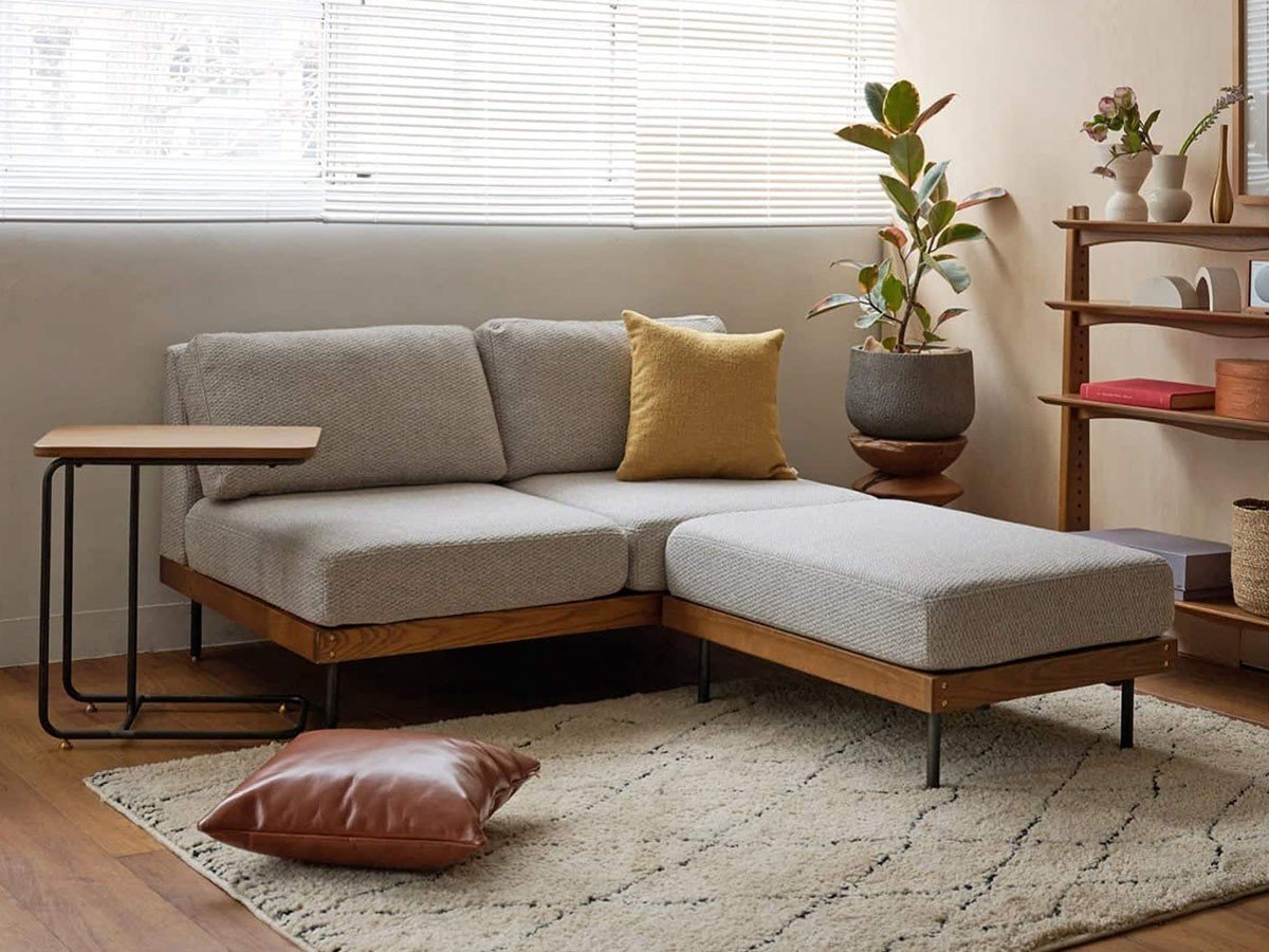 【ジャーナルスタンダード ファニチャー/journal standard Furniture / GOODS】のLILLE OTTOMAN / リル オットマン インテリア・キッズ・メンズ・レディースファッション・服の通販 founy(ファニー) 送料無料 Free Shipping ウッド Wooden Design シンプル Simple, Minimal スリム Slim, Slim Fit テーブル Table, Dining Table ヴィンテージ Vintage Style ホーム・キャンプ・アウトドア・お取り寄せ Home Living / Home & Lifestyle / Camping Gear / Outdoor Camping 家具・インテリア Home Furniture & Interior. Stylish & Functional Living Spaces その他 インテリア雑貨、家具 Home Decor & Furniture Extras 組合せ例:2人掛け + オットマン|ID: prp329100004912307 ipo3291000000036811783