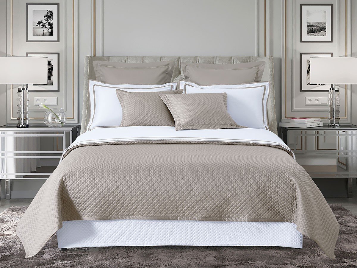 【ホテルライクインテリア/HOTEL LIKE INTERIOR / GOODS】の400TC Diamond Quilt Bed Skirt / 400TC ダイヤモンドキルト ベッドスカート インテリア・キッズ・メンズ・レディースファッション・服の通販 founy(ファニー) 　キルティング　Quilted, Quilting　キルト　Quilt, Quilted Fabric　クッション　Cushion, Throw Pillow　サテン　Satin, Glossy Fabric　ダイヤモンド　Diamond, Brilliant Cut　なめらか　Smooth, Silky Texture　バランス　Balance, Style Balance　ボトム　Bottoms, Lower Wear　リネン　Linen, Linen Fabric　送料無料　Free Shipping　ホーム・キャンプ・アウトドア・お取り寄せ　Home Living / Home & Lifestyle / Camping Gear / Outdoor Camping　家具・インテリア　Home Furniture & Interior. Stylish & Functional Living Spaces　その他 インテリア雑貨、家具　Home Decor & Furniture Extras　-|ID: prp329100004914648 ipo3291000000036833560