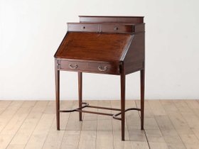 【ロイズ アンティークス/Lloyd's Antiques / GOODS】のReal Antique Maple&Co Bureau / 英国アンティーク家具 メイプル アンド コー ビューロー 人気、トレンドファッション・服の通販 founy(ファニー) おすすめ Recommended / Our Picks アンティーク Antique-Inspired エレガント 上品 Elegant シンプル Simple, Minimal デスク Desk, Work Desk ホーム・キャンプ・アウトドア・お取り寄せ Home Living / Home & Lifestyle / Camping Gear / Outdoor Camping 家具・インテリア Home Furniture & Interior. Stylish & Functional Living Spaces その他 インテリア雑貨、家具 Home Decor & Furniture Extras |ID:prp329100004915139