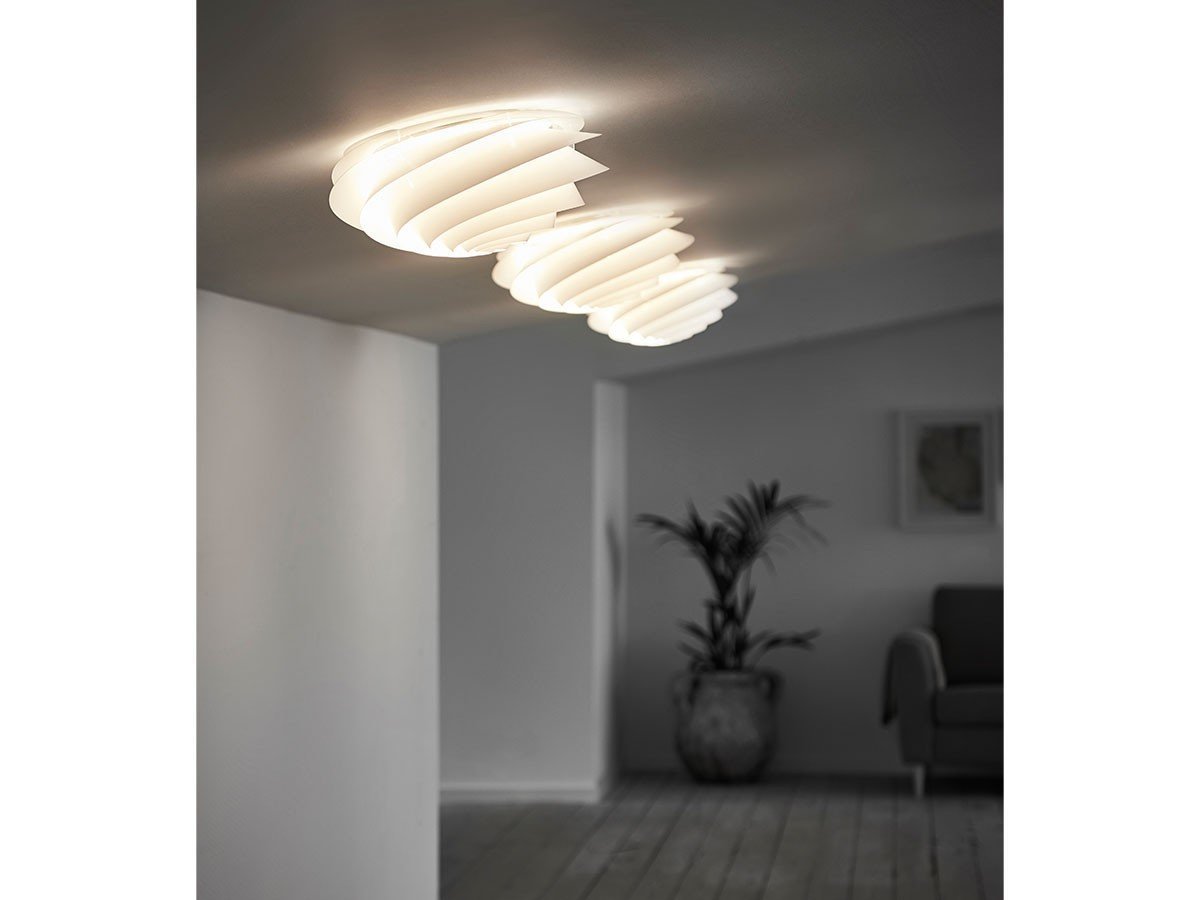 【レ クリント/LE KLINT / GOODS】のSWIRL CEILING / スワール シーリング M(ホワイト) インテリア・キッズ・メンズ・レディースファッション・服の通販 founy(ファニー) 　ハンド　Hand, Handmade　フォルム　Silhouette, Form　プリーツ　Pleats, Pleated　送料無料　Free Shipping　ホーム・キャンプ・アウトドア・お取り寄せ　Home Living / Home & Lifestyle / Camping Gear / Outdoor Camping　家具・インテリア　Home Furniture & Interior. Stylish & Functional Living Spaces　ライト・照明　Lamps & Lighting Fixtures　シーリングライト・天井照明　Ceiling Light / Flush Mount Light　参考イメージ|ID: prp329100004915939 ipo3291000000036849076