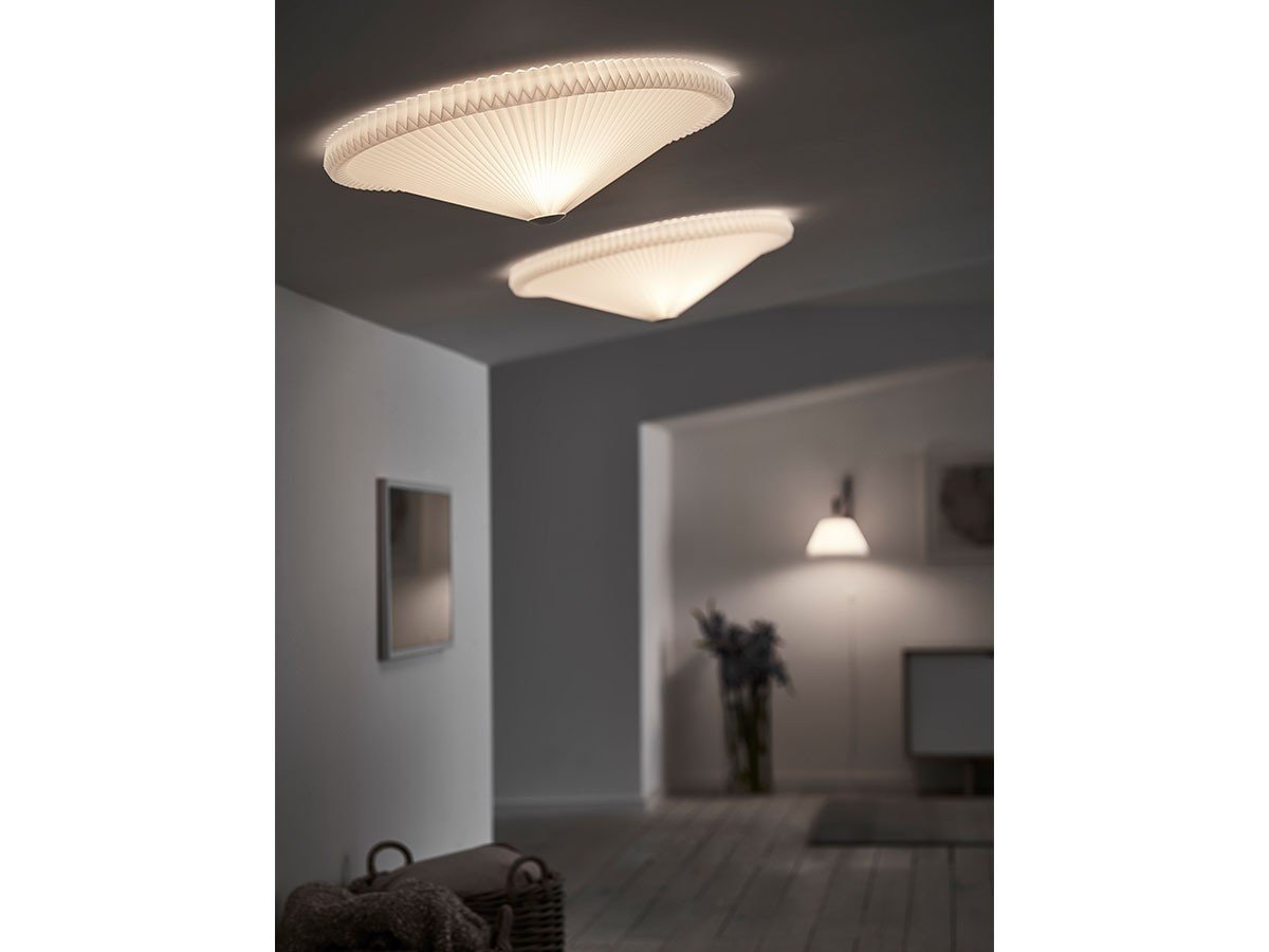 【レ クリント/LE KLINT / GOODS】のCLASSIC CEILING MODEL 26-52 / クラシック シーリング モデル 26-52 インテリア・キッズ・メンズ・レディースファッション・服の通販 founy(ファニー) 　クラシック　Classic, Timeless Style　ハンド　Hand, Handmade　フォルム　Silhouette, Form　プリーツ　Pleats, Pleated　送料無料　Free Shipping　ホーム・キャンプ・アウトドア・お取り寄せ　Home Living / Home & Lifestyle / Camping Gear / Outdoor Camping　家具・インテリア　Home Furniture & Interior. Stylish & Functional Living Spaces　ライト・照明　Lamps & Lighting Fixtures　シーリングライト・天井照明　Ceiling Light / Flush Mount Light　参考イメージ|ID: prp329100004916101 ipo3291000000036851465