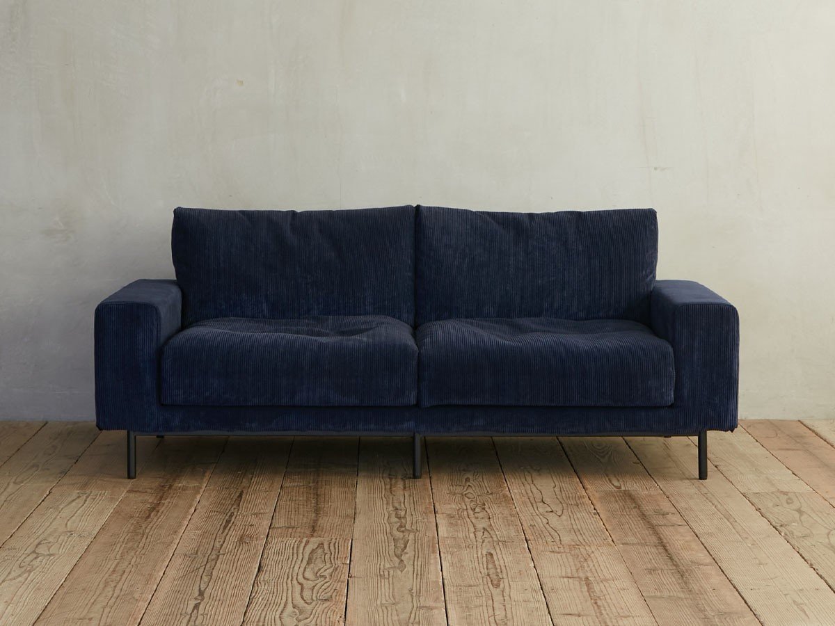 【クラッシュゲート/CRASH GATE / GOODS】のPLUTO SOFA / プルート 2.5人掛けソファ(コーデュロイ) インテリア・キッズ・メンズ・レディースファッション・服の通販 founy(ファニー) コーデュロイ Corduroy, Cord Fabric テーブル Table, Dining Table フェザー Feather, Feather Detail エレガント 上品 Elegant ホーム・キャンプ・アウトドア・お取り寄せ Home Living / Home & Lifestyle / Camping Gear / Outdoor Camping 家具・インテリア Home Furniture & Interior. Stylish & Functional Living Spaces ソファー Couches & Sofas 張地:ネイビーブルー、ヘッドレストの付属:不要、アームテーブルの付属:不要|ID: prp329100004916342 ipo3291000000036855366