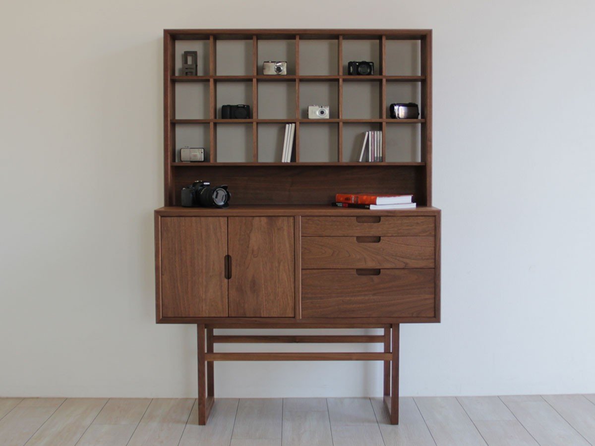 【松井木工/MATSUI MOKKO / GOODS】のsalvia CABINET CHEST + SET UP SHELF / サルビア キャビネットチェスト + セットアップシェルフ 人気、トレンドファッション・服の通販 founy(ファニー) 　ヴィンテージ　Vintage Style　スリム　Slim, Slim Fit　チェリー　Cherry, Cherry Pattern　バランス　Balance, Style Balance　フォルム　Silhouette, Form　フレーム　Frame, Outline　モダン　Modern, Contemporary　ホーム・キャンプ・アウトドア・お取り寄せ　Home Living / Home & Lifestyle / Camping Gear / Outdoor Camping　家具・インテリア　Home Furniture & Interior. Stylish & Functional Living Spaces　収納家具・キャビネット　Storage Furniture　チェスト・収納引き出し　Drawers / Storage Chest　ホーム・キャンプ・アウトドア・お取り寄せ　Home Living / Home & Lifestyle / Camping Gear / Outdoor Camping　家具・インテリア　Home Furniture & Interior. Stylish & Functional Living Spaces　収納家具・キャビネット　Storage Furniture　収納キャビネット・扉付き棚　Cabinet / Storage Cabinet　ホーム・キャンプ・アウトドア・お取り寄せ　Home Living / Home & Lifestyle / Camping Gear / Outdoor Camping　家具・インテリア　Home Furniture & Interior. Stylish & Functional Living Spaces　収納家具・キャビネット　Storage Furniture　サイドボード・リビング収納　Cabinet / Storage Cabinet　ホーム・キャンプ・アウトドア・お取り寄せ　Home Living / Home & Lifestyle / Camping Gear / Outdoor Camping　家具・インテリア　Home Furniture & Interior. Stylish & Functional Living Spaces　収納家具・キャビネット　Storage Furniture　シェルフ・オープンラック・収納棚　Open Shelf Rack　 other-1|ID: prp329100004916403 ipo3291000000036856800