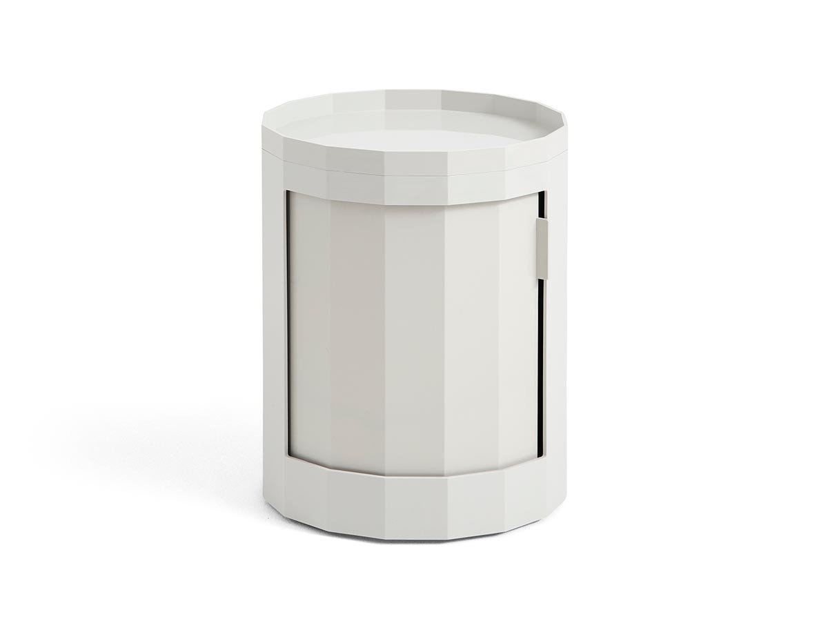 【ヘイ/HAY / GOODS】のFACET CABINET LOW / ファセット キャビネット ロー インテリア・キッズ・メンズ・レディースファッション・服の通販 founy(ファニー) テーブル Table, Dining Table フォルム Silhouette, Form 送料無料 Free Shipping ホーム・キャンプ・アウトドア・お取り寄せ Home Living / Home & Lifestyle / Camping Gear / Outdoor Camping 家具・インテリア Home Furniture & Interior. Stylish & Functional Living Spaces テーブル Dining, Coffee & Side Tables サイドテーブル・ナイトテーブル Side & End Tables ホーム・キャンプ・アウトドア・お取り寄せ Home Living / Home & Lifestyle / Camping Gear / Outdoor Camping 家具・インテリア Home Furniture & Interior. Stylish & Functional Living Spaces 収納家具・キャビネット Storage Furniture 収納キャビネット・扉付き棚 Cabinet / Storage Cabinet ホーム・キャンプ・アウトドア・お取り寄せ Home Living / Home & Lifestyle / Camping Gear / Outdoor Camping 家具・インテリア Home Furniture & Interior. Stylish & Functional Living Spaces 収納家具・キャビネット Storage Furniture チェストワゴン・移動式収納 Mobile Wagon ミスティグレー|ID: prp329100004916565 ipo3291000000036858852