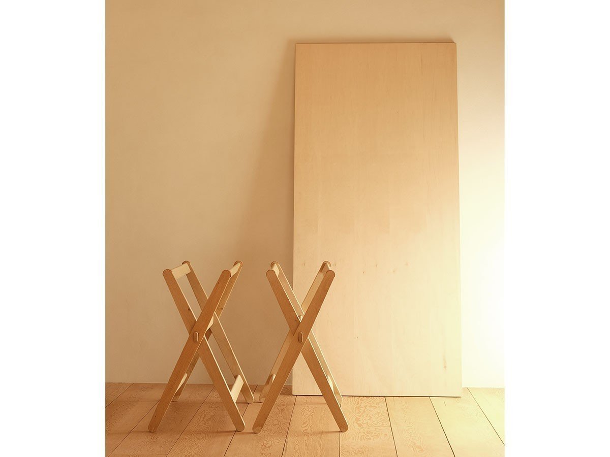 【広松木工/Hiromatsu Furniture / GOODS】のPRIMITIVO / プリミティーヴォ ダイニングテーブル インテリア・キッズ・メンズ・レディースファッション・服の通販 founy(ファニー) オイル Body Oil シンプル Simple, Minimal テーブル Table, Dining Table リネン Linen, Linen Fabric ホーム・キャンプ・アウトドア・お取り寄せ Home Living / Home & Lifestyle / Camping Gear / Outdoor Camping 家具・インテリア Home Furniture & Interior. Stylish & Functional Living Spaces テーブル Dining, Coffee & Side Tables ダイニングテーブル・食卓テーブル Dining Tables ホーム・キャンプ・アウトドア・お取り寄せ Home Living / Home & Lifestyle / Camping Gear / Outdoor Camping 家具・インテリア Home Furniture & Interior. Stylish & Functional Living Spaces テーブル Dining, Coffee & Side Tables 折りたたみテーブル・伸縮テーブル Folding & Extendable Tables 3つのパーツからなる脚部を左右組み上げ、天板を乗せるだけのシンプルな構造です。|ID: prp329100004916632 ipo3291000000036859707