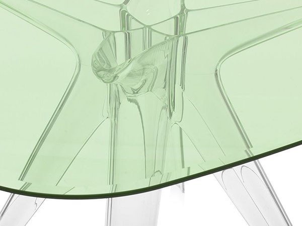 【カルテル/Kartell / GOODS】のSIR GIO SQUARE / サージオ スクエア インテリア・キッズ・メンズ・レディースファッション・服の通販 founy(ファニー) エレガント 上品 Elegant ガラス Glass, Glassware スクエア Square, Square Shape テーブル Table, Dining Table ホーム・キャンプ・アウトドア・お取り寄せ Home Living / Home & Lifestyle / Camping Gear / Outdoor Camping 家具・インテリア Home Furniture & Interior. Stylish & Functional Living Spaces テーブル Dining, Coffee & Side Tables ダイニングテーブル・食卓テーブル Dining Tables 天板グリーン、脚部トランスペアレント|ID: prp329100004916700 ipo3291000000036860535