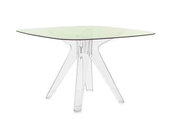 【カルテル/Kartell / GOODS】のSIR GIO SQUARE / サージオ スクエア インテリア・キッズ・メンズ・レディースファッション・服の通販 founy(ファニー) エレガント 上品 Elegant ガラス Glass, Glassware スクエア Square, Square Shape テーブル Table, Dining Table ホーム・キャンプ・アウトドア・お取り寄せ Home Living / Home & Lifestyle / Camping Gear / Outdoor Camping 家具・インテリア Home Furniture & Interior. Stylish & Functional Living Spaces テーブル Dining, Coffee & Side Tables ダイニングテーブル・食卓テーブル Dining Tables 天板グリーン、脚部トランスペアレント|ID: prp329100004916700 ipo3291000000036860544