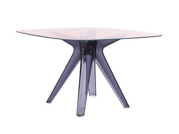 【カルテル/Kartell / GOODS】のSIR GIO SQUARE / サージオ スクエア インテリア・キッズ・メンズ・レディースファッション・服の通販 founy(ファニー) エレガント 上品 Elegant ガラス Glass, Glassware スクエア Square, Square Shape テーブル Table, Dining Table ホーム・キャンプ・アウトドア・お取り寄せ Home Living / Home & Lifestyle / Camping Gear / Outdoor Camping 家具・インテリア Home Furniture & Interior. Stylish & Functional Living Spaces テーブル Dining, Coffee & Side Tables ダイニングテーブル・食卓テーブル Dining Tables 天板ピンク、脚部スモーク|ID: prp329100004916700 ipo3291000000036860547