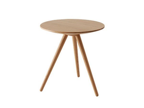 【日進木工/NISSHIN MOKKOU / GOODS】のac-cent ROUND TABLE TRITON / アクセント ラウンドテーブル トリトン インテリア・キッズ・メンズ・レディースファッション・服の通販 founy(ファニー) 　送料無料　Free Shipping　コンパクト　Compact, Small Size　テーブル　Table, Dining Table　ラウンド　Round, Round Neck　ホーム・キャンプ・アウトドア・お取り寄せ　Home Living / Home & Lifestyle / Camping Gear / Outdoor Camping　家具・インテリア　Home Furniture & Interior. Stylish & Functional Living Spaces　テーブル　Dining, Coffee & Side Tables　サイドテーブル・ナイトテーブル　Side & End Tables　ウッド:オーク材 ON|ID: prp329100004916796 ipo3291000000036861393