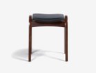 【秋田木工/Akimoku / GOODS】のStool No.202 / スツール No.202 ブナ材 張地:BK(PVC)、フレームウォールナット WN|ID: prp329100004917167 ipo3291000000036869574