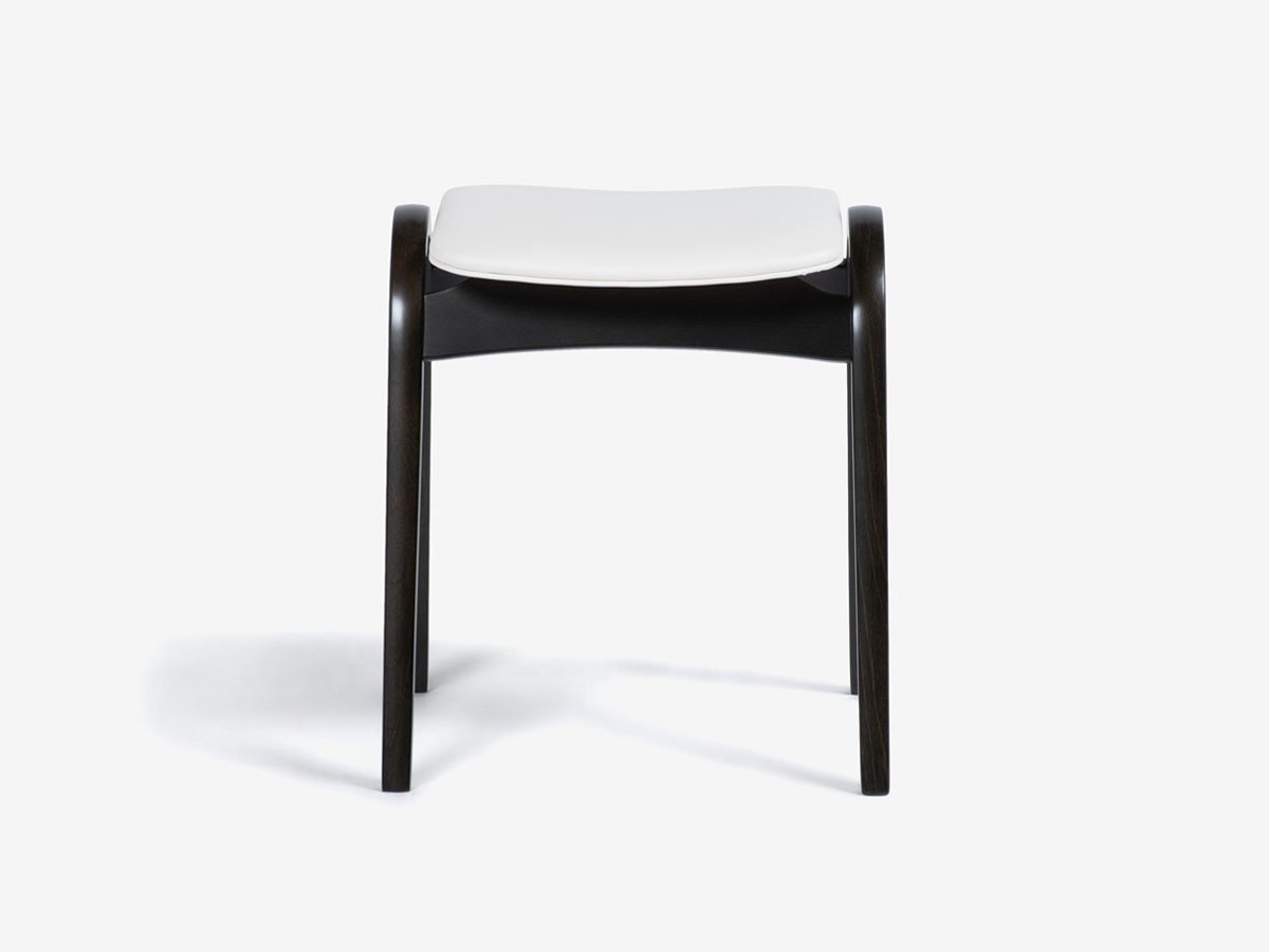 【秋田木工/Akimoku / GOODS】のStool No.202 / スツール No.202 ブナ材 インテリア・キッズ・メンズ・レディースファッション・服の通販 founy(ファニー) 　軽量　Lightweight, Ultra Light　シンプル　Simple, Minimal　テーブル　Table, Dining Table　送料無料　Free Shipping　ホーム・キャンプ・アウトドア・お取り寄せ　Home Living / Home & Lifestyle / Camping Gear / Outdoor Camping　家具・インテリア　Home Furniture & Interior. Stylish & Functional Living Spaces　チェア・椅子　Seating & Chairs　スツール・バースツール　Stools & Bar Stools　張地:IV2(PVC)、フレームダークブラウン DB|ID: prp329100004917167 ipo3291000000036869584