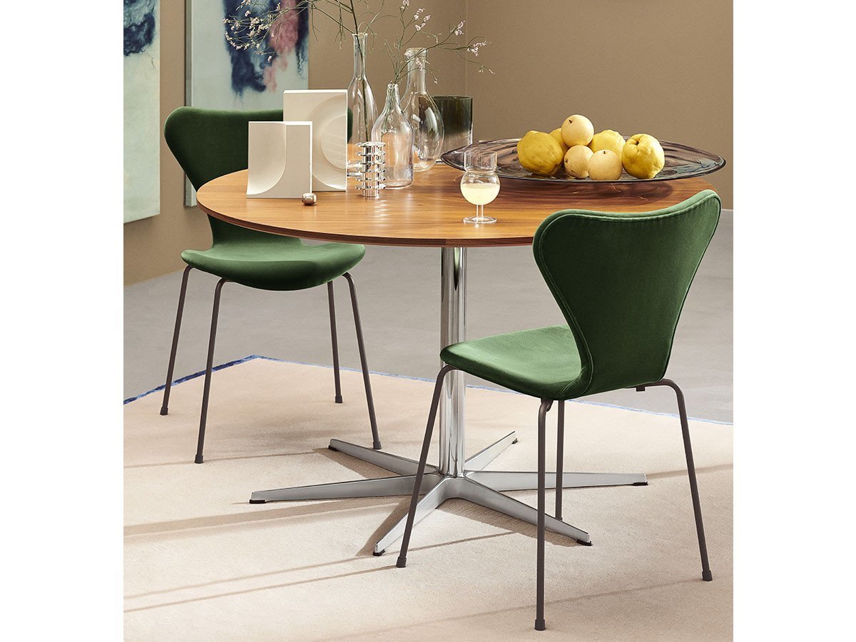 【フリッツ ハンセン/FRITZ HANSEN / GOODS】のSERIES 7 / セブンチェア フルパディング ベルベット 3107 インテリア・キッズ・メンズ・レディースファッション・服の通販 founy(ファニー) コーティング Coating, Coated Finish シンプル Simple, Minimal バランス Balance, Style Balance パウダー Powder, Soft Tone ファブリック Fabric, Textile フォルム Silhouette, Form フォーマル Formal, Dressy ベルベット Velvet, Velvety モダン Modern, Contemporary 送料無料 Free Shipping ホーム・キャンプ・アウトドア・お取り寄せ Home Living / Home & Lifestyle / Camping Gear / Outdoor Camping 家具・インテリア Home Furniture & Interior. Stylish & Functional Living Spaces チェア・椅子 Seating & Chairs ダイニングチェア・木製チェア Dining Chairs |ID: prp329100004917401 ipo3291000000036873684