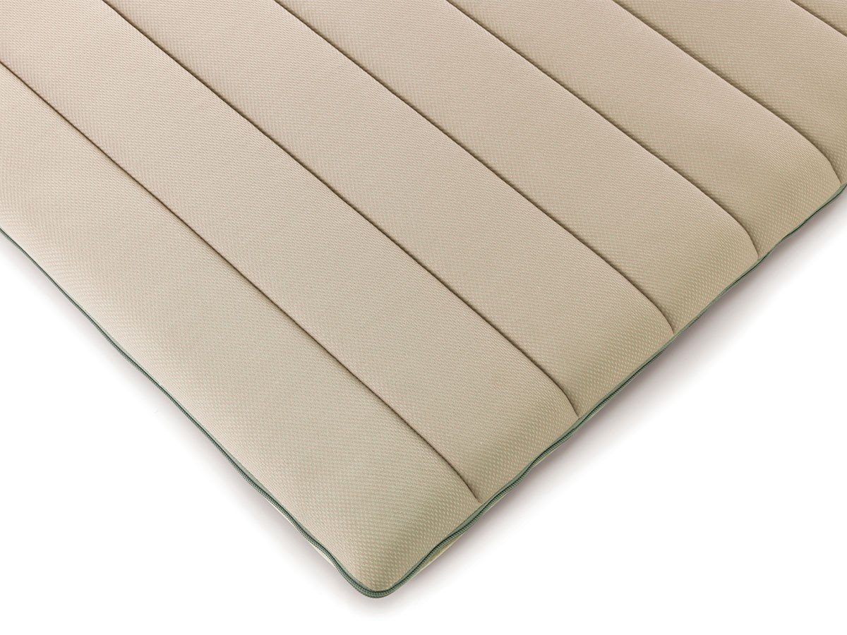 【エアウィーヴ/airweave / GOODS】のairweave 四季布団 / エアウィーヴ 四季布団 インテリア・キッズ・メンズ・レディースファッション・服の通販 founy(ファニー) 　洗える　Machine Washable　キルト　Quilt, Quilted Fabric　メッシュ　Mesh, Net Fabric　冬　Winter / This Winter　送料無料　Free Shipping　夏　Summer　ホーム・キャンプ・アウトドア・お取り寄せ　Home Living / Home & Lifestyle / Camping Gear / Outdoor Camping　家具・インテリア　Home Furniture & Interior. Stylish & Functional Living Spaces　その他 インテリア雑貨、家具　Home Decor & Furniture Extras　夏面(メッシュ地)|ID: prp329100004920366 ipo3291000000036914013