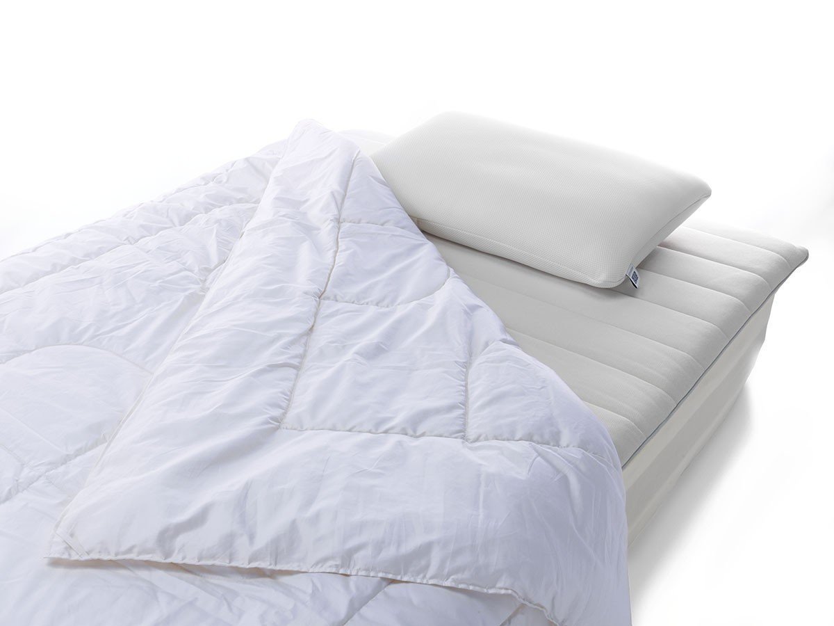 【エアウィーヴ/airweave / GOODS】のairweave hyperdown featherless comfort / エアウィーヴ ハイパーダウン フェザーレス コンフォート(薄かけ布団 / 春夏モデル) インテリア・キッズ・メンズ・レディースファッション・服の通販 founy(ファニー) 　送料無料　Free Shipping　フィット　Fit, Slim Fit　フェザー　Feather, Feather Detail　夏　Summer　抗菌　Antibacterial, Bacteria-Resistant　春　Spring　S/S・春夏　SS, Spring/Summer, Warm Season　洗える　Machine Washable　軽量　Lightweight, Ultra Light　ホーム・キャンプ・アウトドア・お取り寄せ　Home Living / Home & Lifestyle / Camping Gear / Outdoor Camping　家具・インテリア　Home Furniture & Interior. Stylish & Functional Living Spaces　その他 インテリア雑貨、家具　Home Decor & Furniture Extras　軽量性と吸湿・放湿性を重視した春夏向けのかけ布団です。夏の寝冷え、冷房から身体をまもる適度な保温性が|ID: prp329100004920729 ipo3291000000036916179