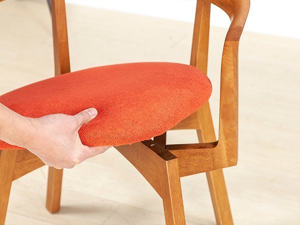 【プーロ/PURO / GOODS】のARM CHAIR / アームチェア インテリア・キッズ・メンズ・レディースファッション・服の通販 founy(ファニー) 　スプリング　Spring, Spring Collection　タオル　Towel, Bath Towel　ファブリック　Fabric, Textile　フォーム　Form　フランス　France, French　フレーム　Frame, Outline　モダン　Modern, Contemporary　送料無料　Free Shipping　ホーム・キャンプ・アウトドア・お取り寄せ　Home Living / Home & Lifestyle / Camping Gear / Outdoor Camping　家具・インテリア　Home Furniture & Interior. Stylish & Functional Living Spaces　チェア・椅子　Seating & Chairs　ダイニングチェア・木製チェア　Dining Chairs　ホーム・キャンプ・アウトドア・お取り寄せ　Home Living / Home & Lifestyle / Camping Gear / Outdoor Camping　家具・インテリア　Home Furniture & Interior. Stylish & Functional Living Spaces　チェア・椅子　Seating & Chairs　アームチェア・アクセントチェア　Armchairs & Accent Chairs　椅子本体のフレームから座面を外すことができる構造のため、へたりや汚れが気になった時には座面のみの買い|ID: prp329100004920770 ipo3291000000036916400