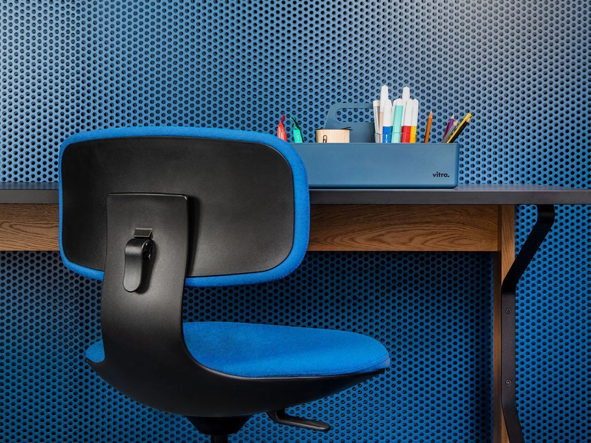 【ヴィトラ/Vitra / GOODS】のRookie / ルーキー インテリア・キッズ・メンズ・レディースファッション・服の通販 founy(ファニー) 　コンパクト　Compact, Small Size　シンプル　Simple, Minimal　デスク　Desk, Work Desk　フレーム　Frame, Outline　送料無料　Free Shipping　ホーム・キャンプ・アウトドア・お取り寄せ　Home Living / Home & Lifestyle / Camping Gear / Outdoor Camping　家具・インテリア　Home Furniture & Interior. Stylish & Functional Living Spaces　チェア・椅子　Seating & Chairs　オフィスチェア・在宅ワーク用チェア　Office & Desk Chairs　参考イメージ|ID: prp329100004920820 ipo3291000000036916705