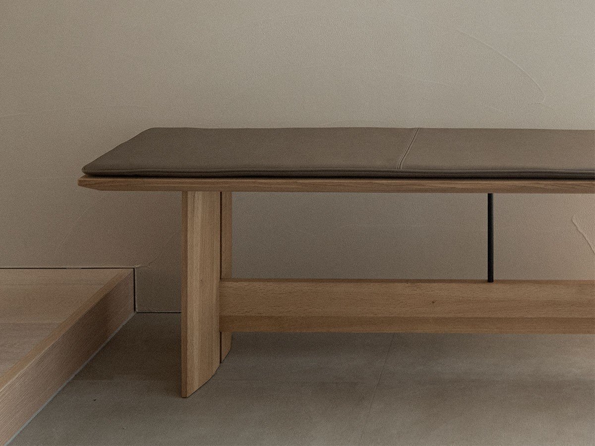 【カリモクケース/KARIMOKU CASE / GOODS】のA-B01 / A-B01 インテリア・キッズ・メンズ・レディースファッション・服の通販 founy(ファニー) 　クッション　Cushion, Throw Pillow　コレクション　Collection, Seasonal Line　ホーム・キャンプ・アウトドア・お取り寄せ　Home Living / Home & Lifestyle / Camping Gear / Outdoor Camping　家具・インテリア　Home Furniture & Interior. Stylish & Functional Living Spaces　チェア・椅子　Seating & Chairs　ダイニングベンチ・玄関ベンチ　Bench & Dining Benches　Photographer:Tomooki KengakuInterior Styli|ID: prp329100004920856 ipo3291000000036916997